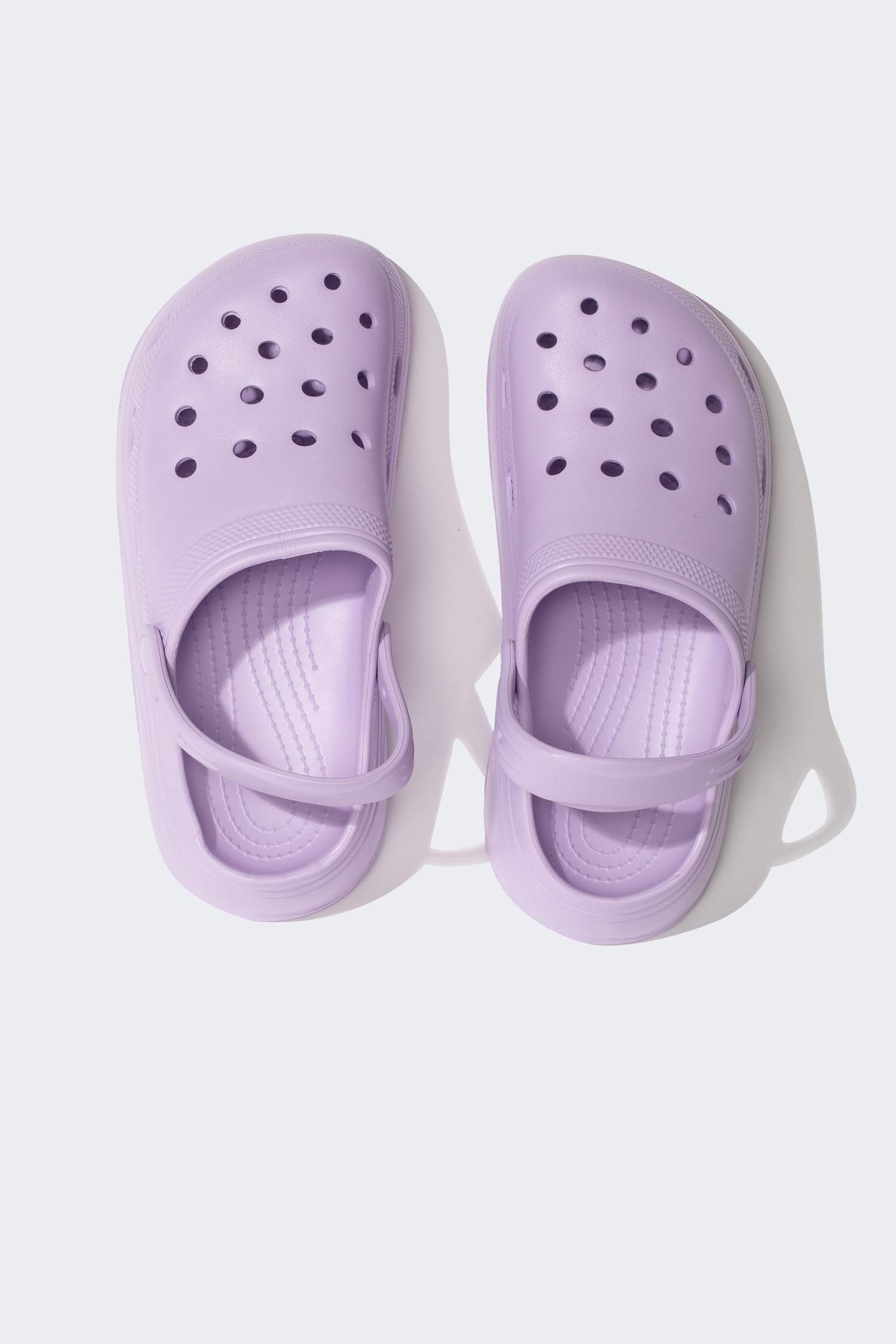 Сланцы на высокой подошве для женщин