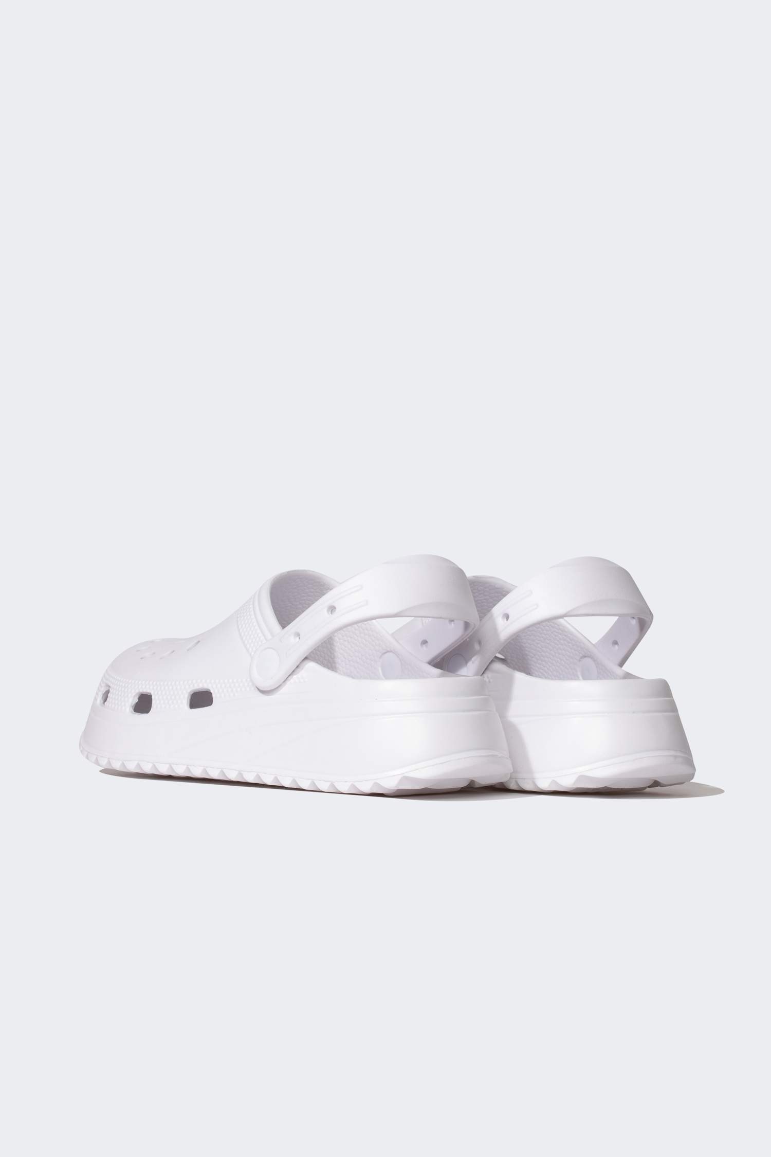 شبشب حريمي بكعب عالي