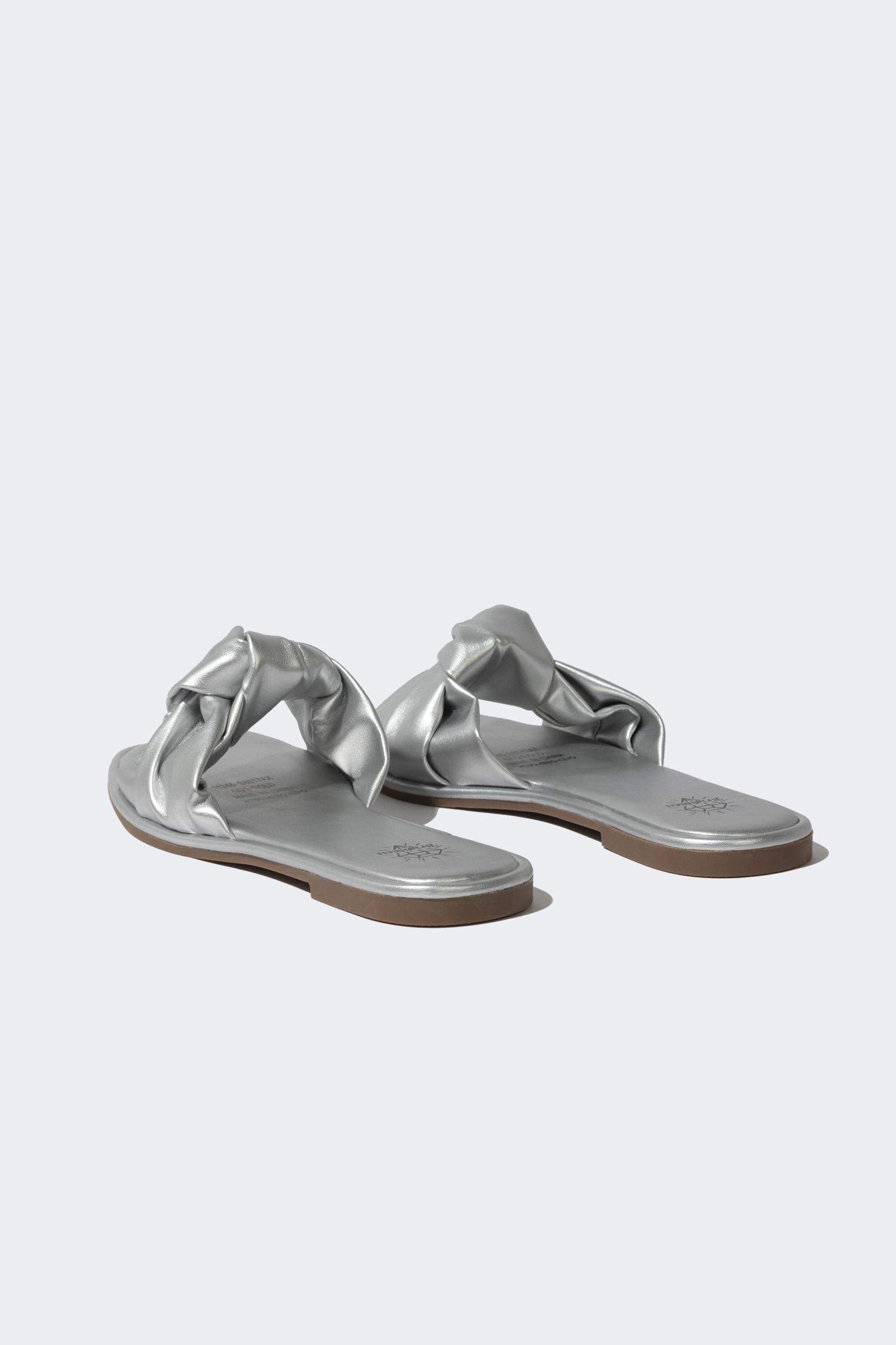 Woman Flat Sole Single Strap Faux Leather Slippers