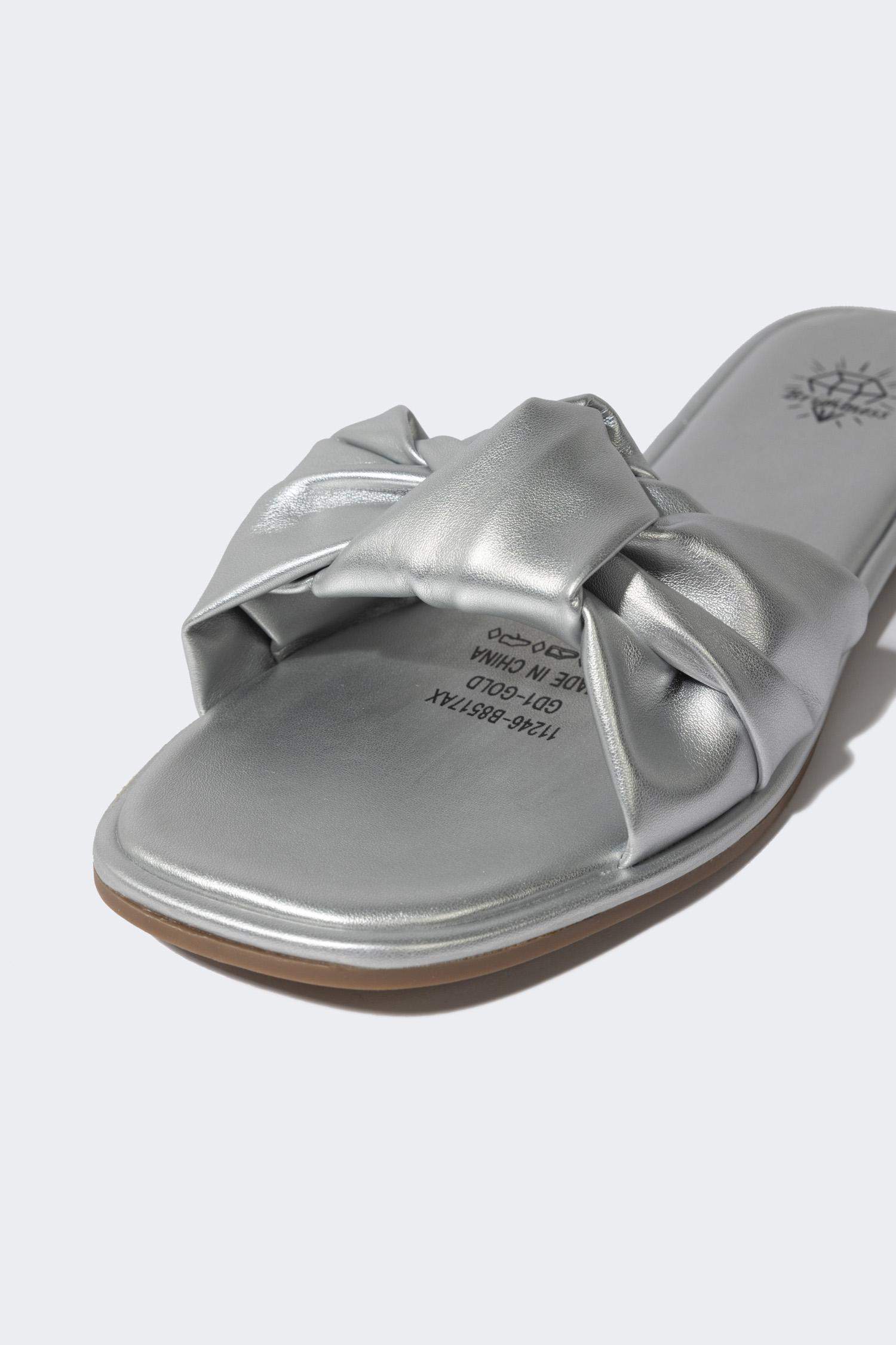 Woman Flat Sole Single Strap Faux Leather Slippers