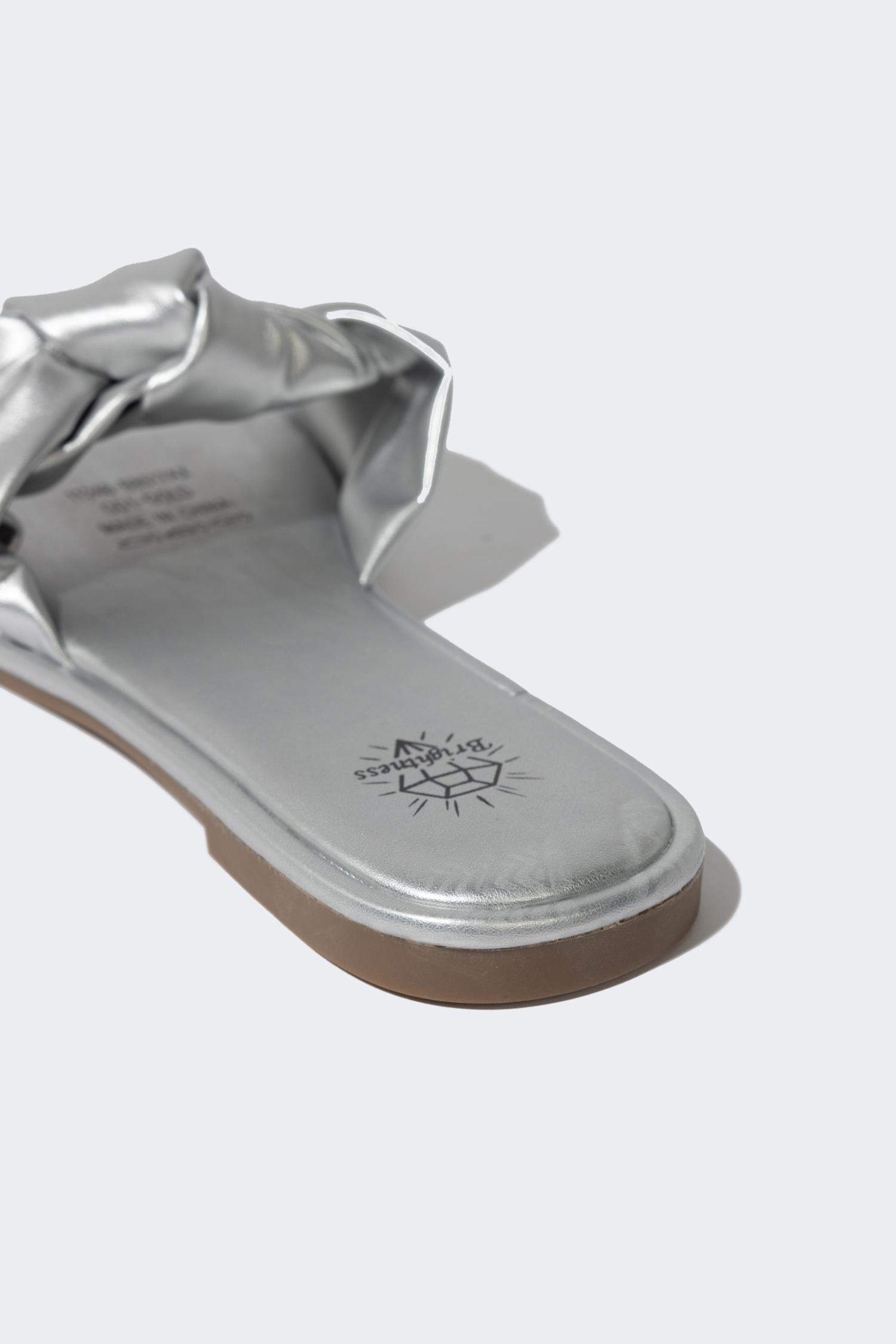 Woman Flat Sole Single Strap Faux Leather Slippers