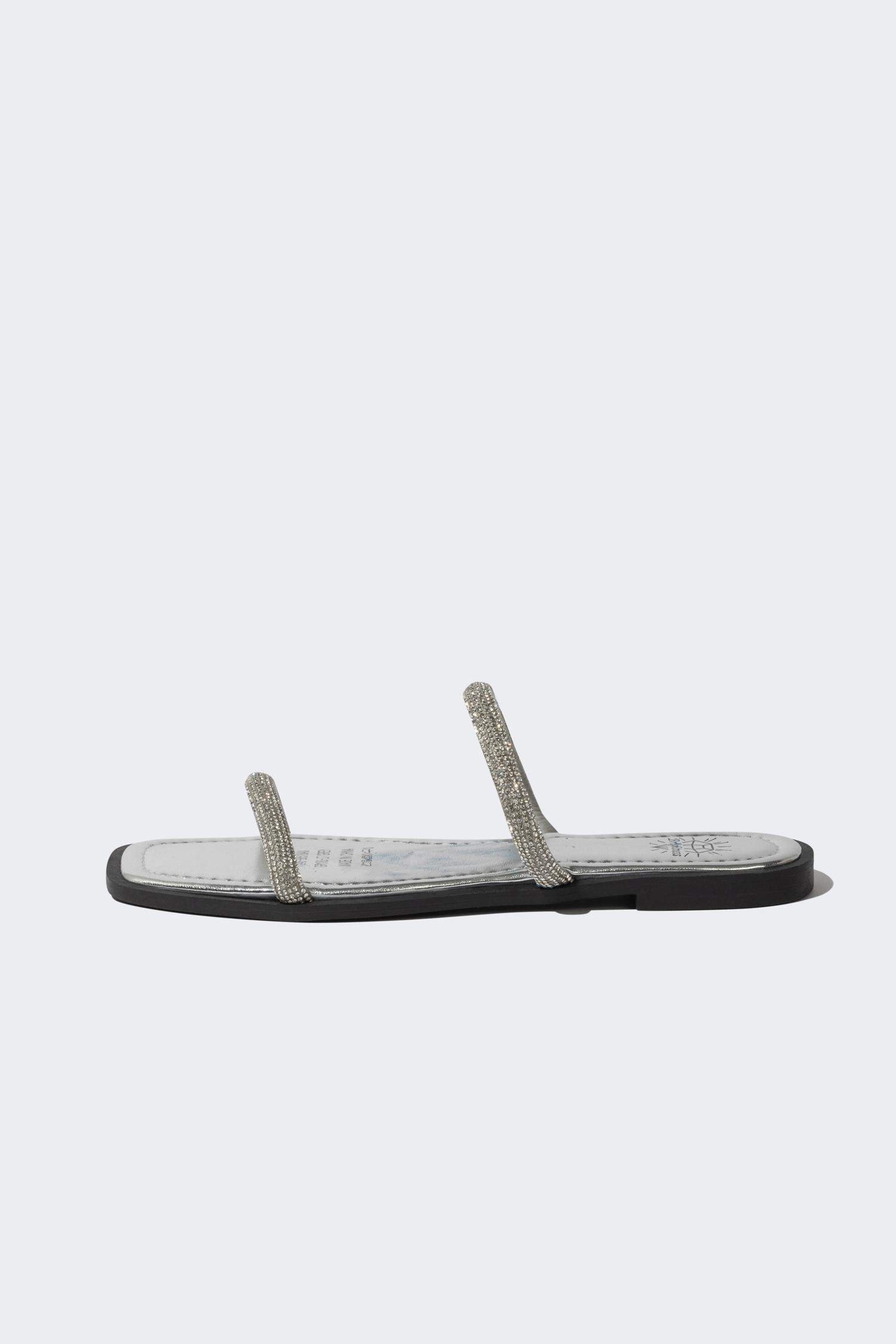 شبشب حريمي جلد صناعي بكعب مسطح