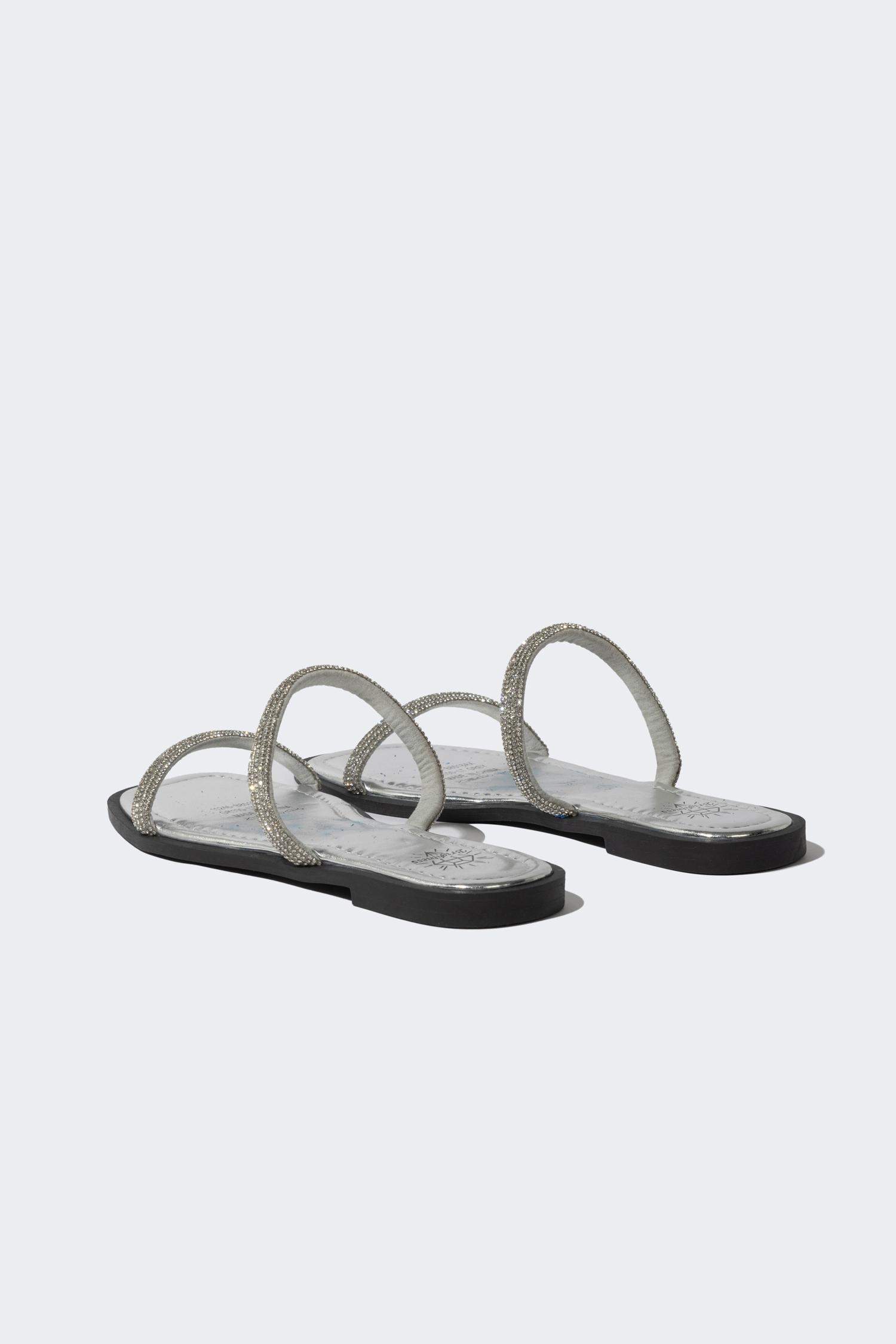 شبشب حريمي جلد صناعي بكعب مسطح