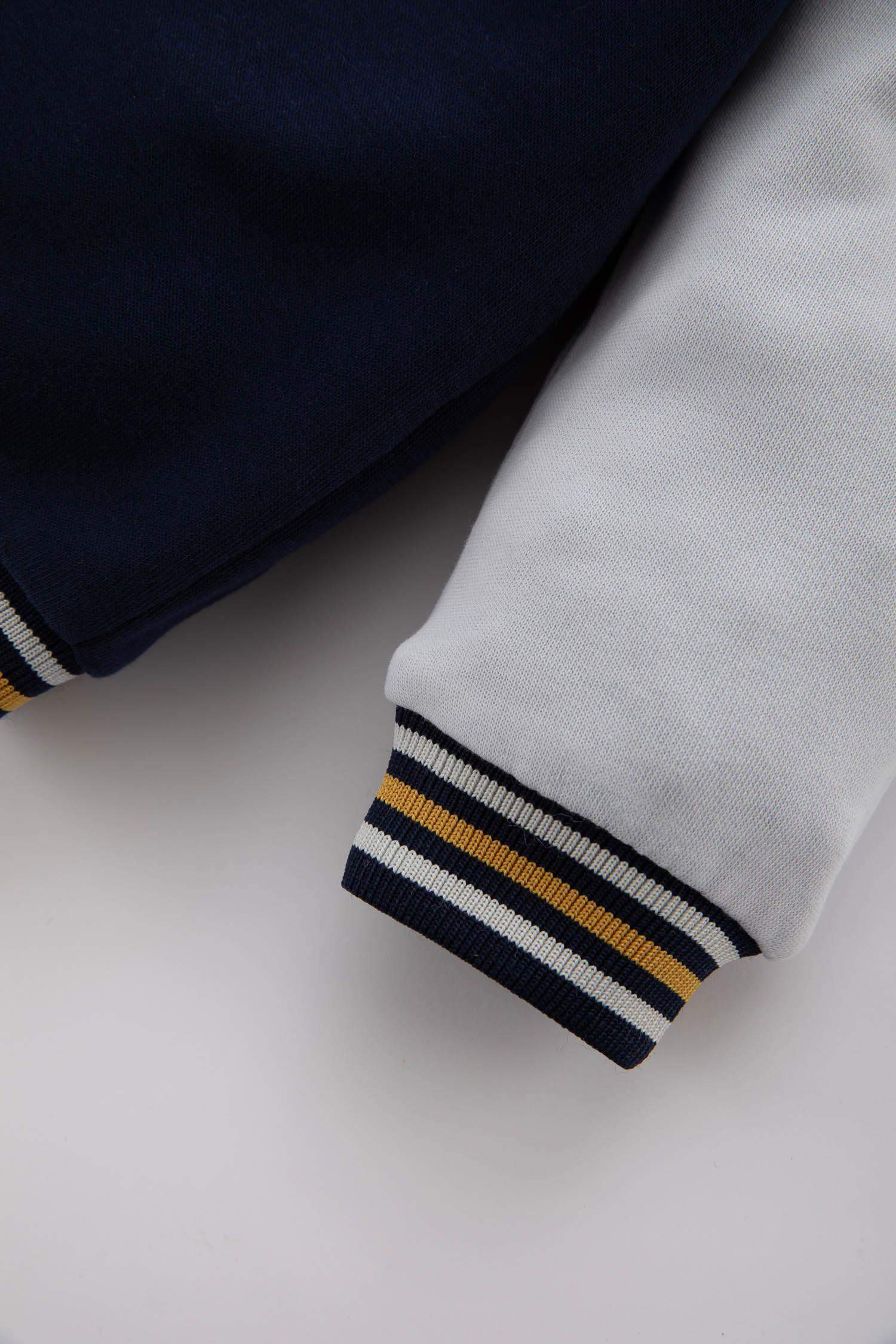 كارديجان بيبي اولادي قصة عادية بياقة مستديرة