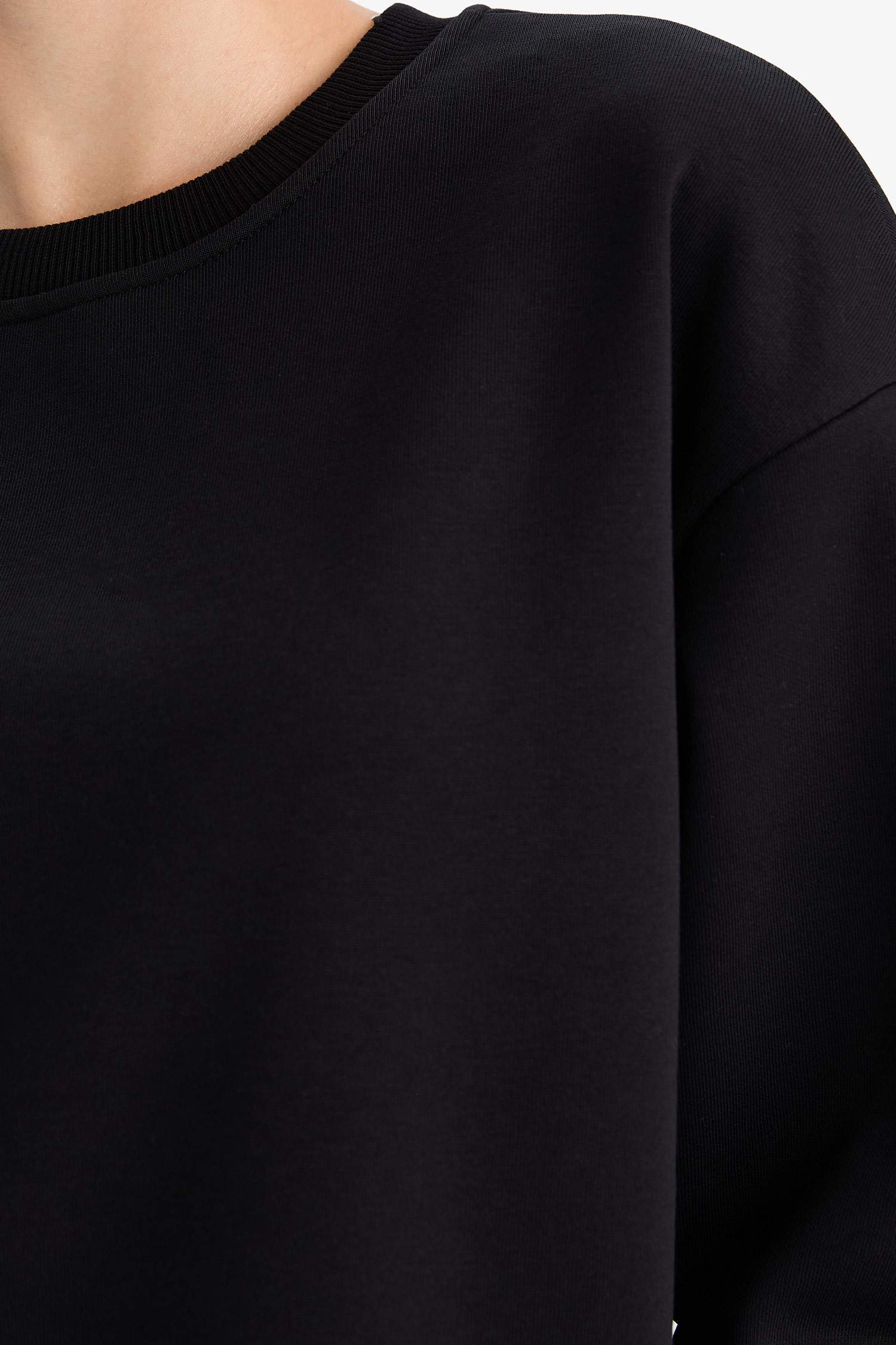 Boxy Fit Bisiklet Yaka Basic Düz Sweatshirt