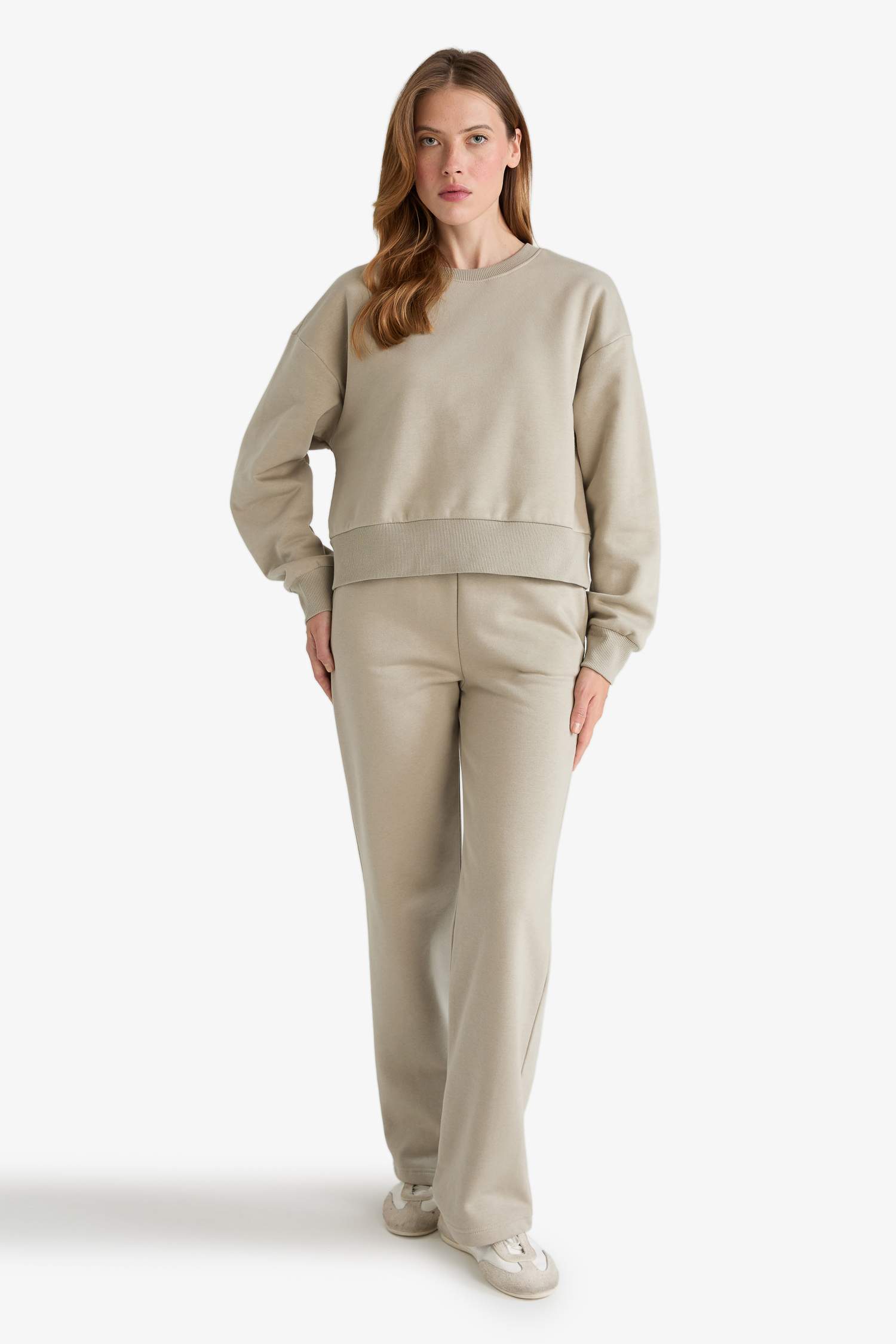 Boxy Fit Bisiklet Yaka Basic Düz Sweatshirt