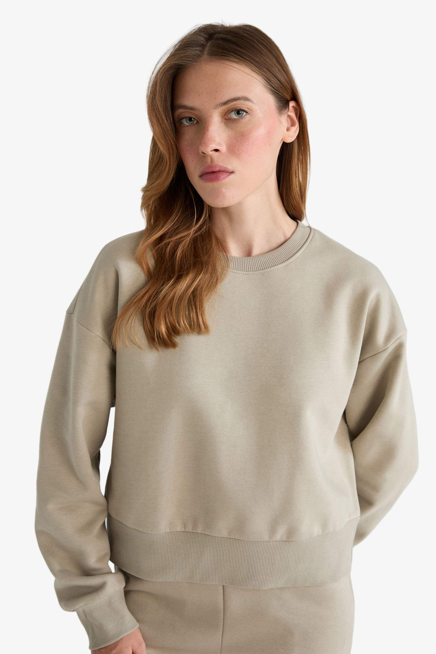 Boxy Fit Bisiklet Yaka Basic Düz Sweatshirt