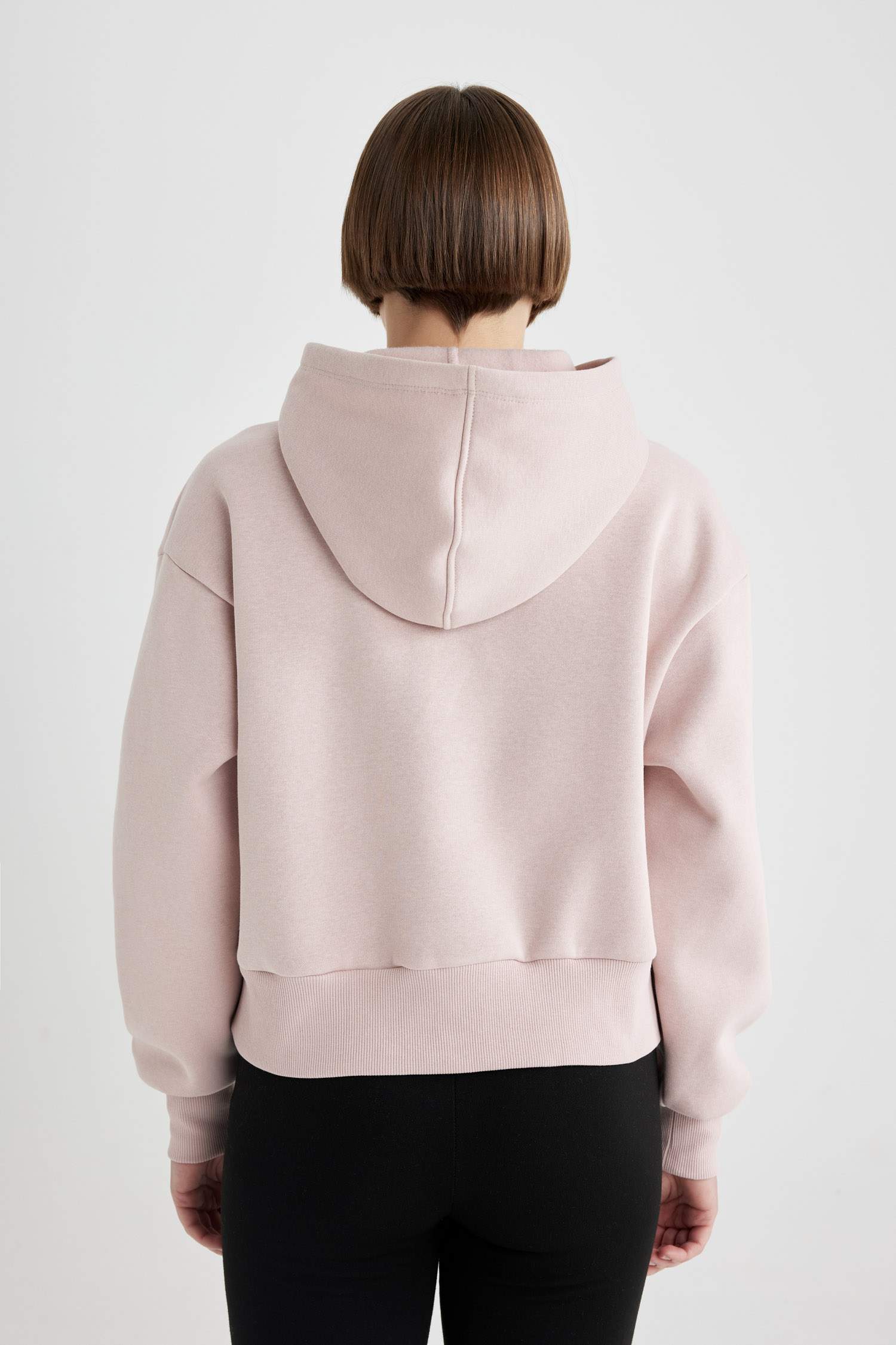 سويت شيرت اوفر سايز بيزك تقيل بكابيشون