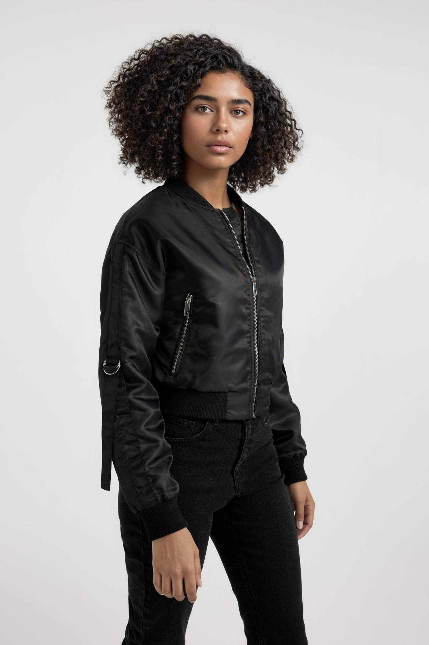 جاكيت بومبر مقاوم للماء