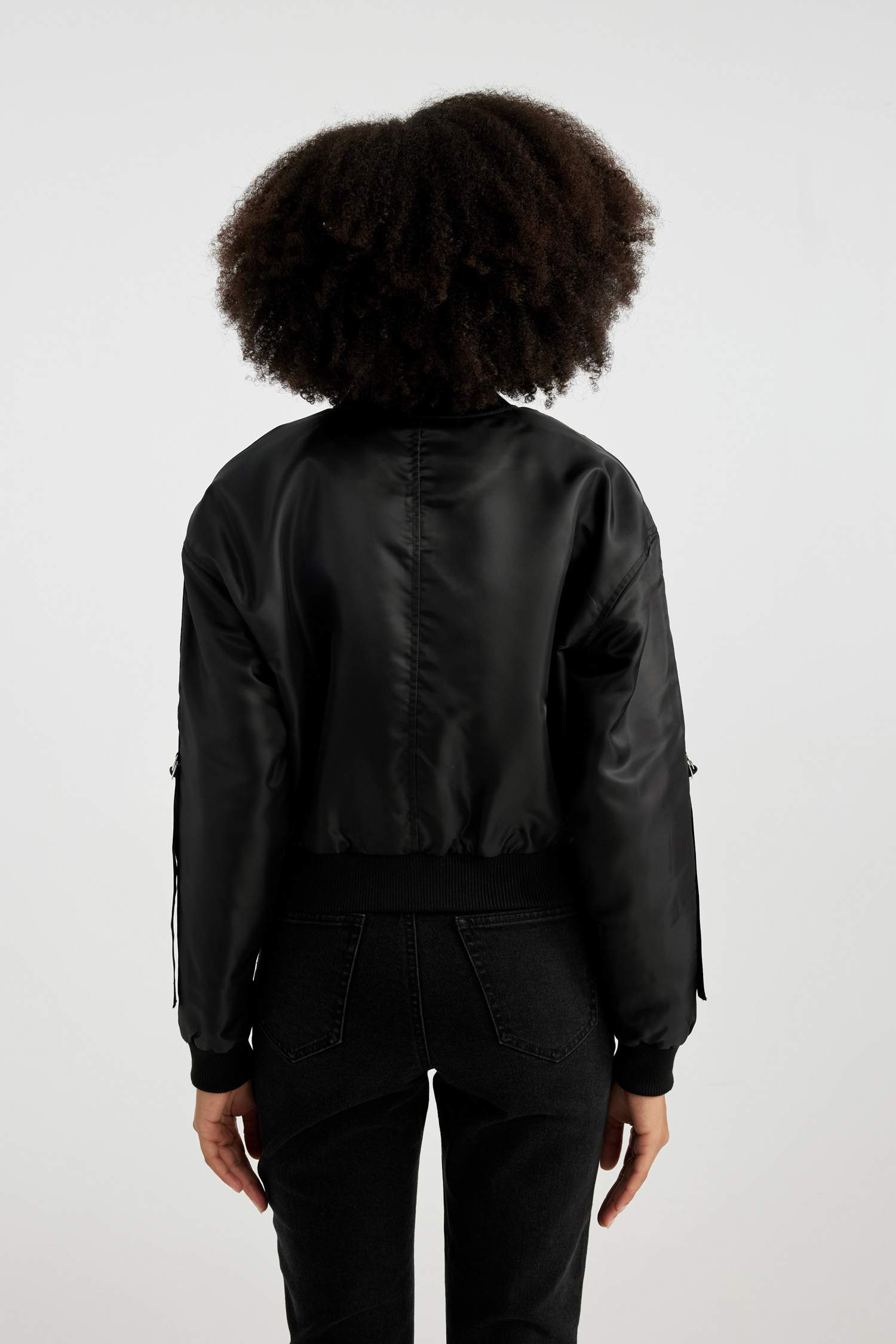 جاكيت بومبر مقاوم للماء