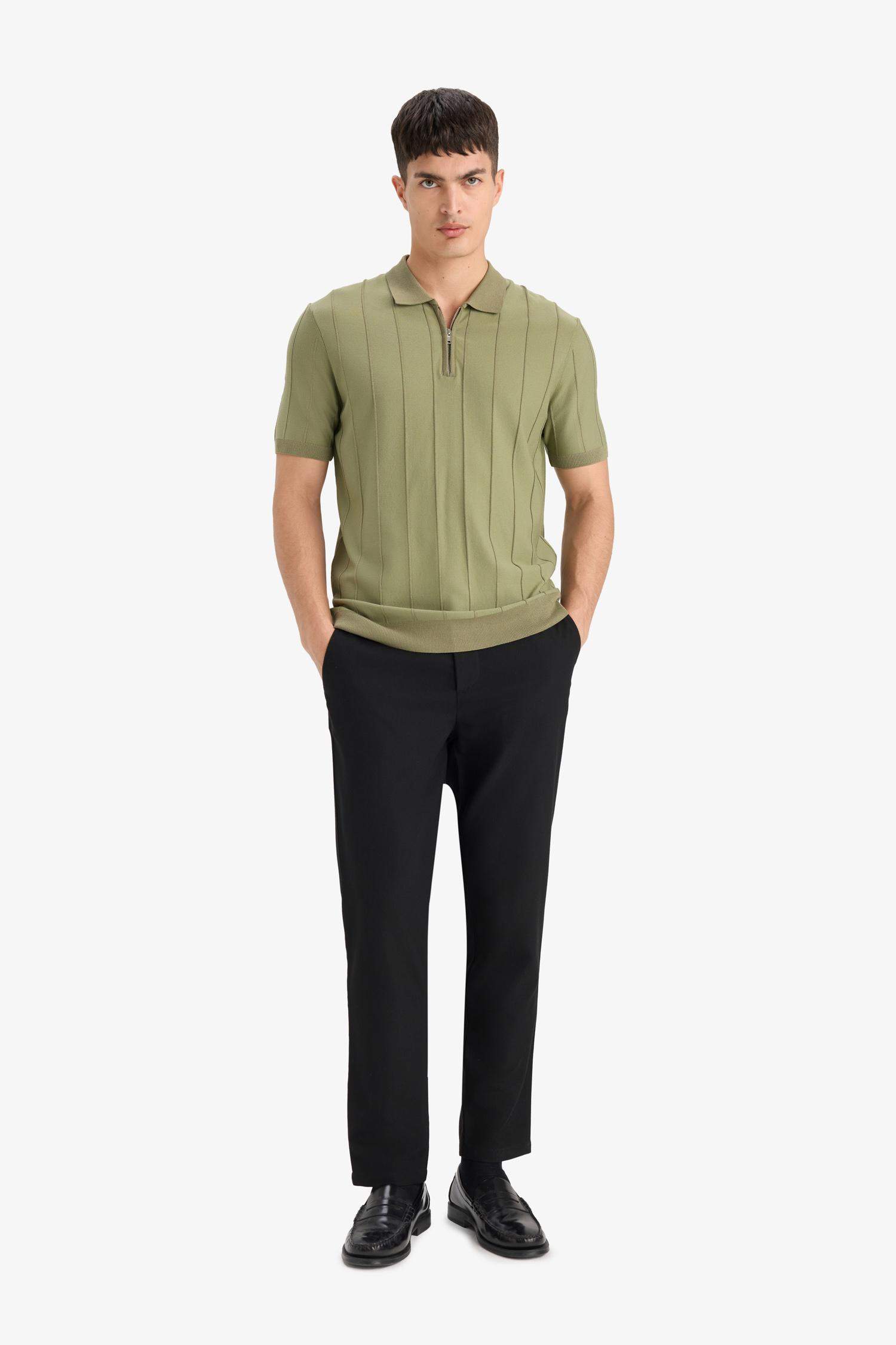 بنطلون جوجر فيت برجل عادية