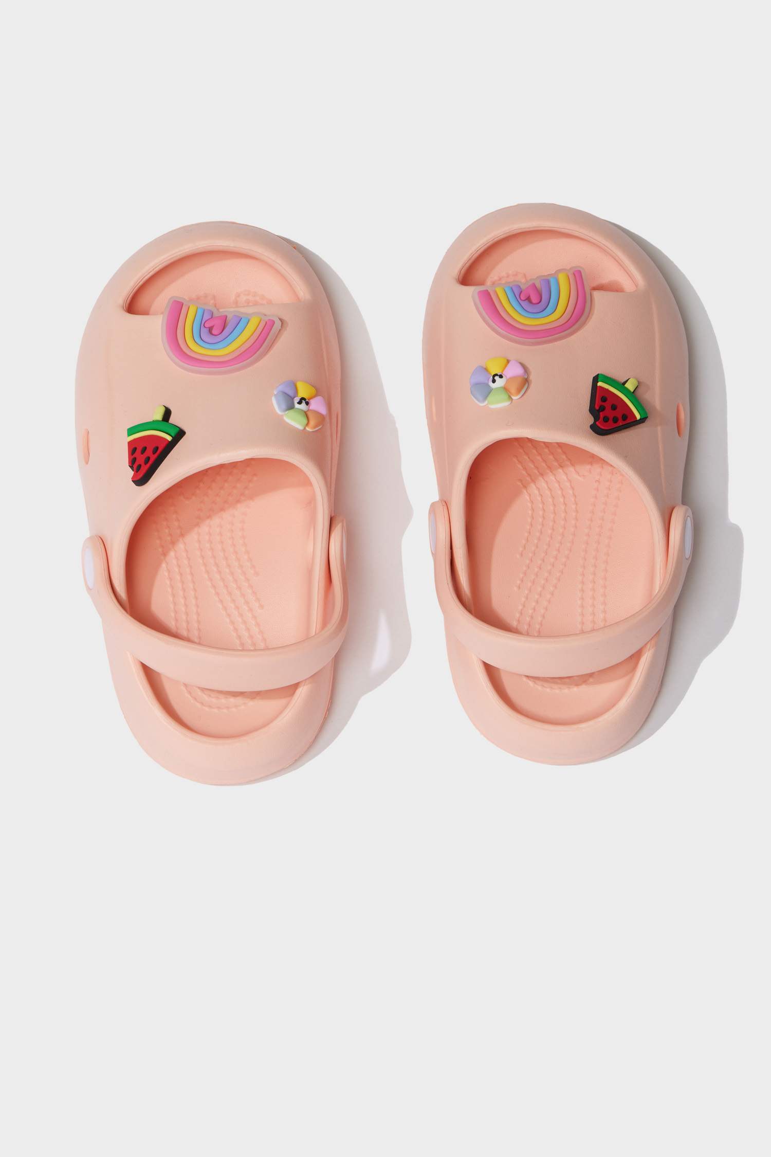 Детские шлепанцы на высокой подошве из материала EVA