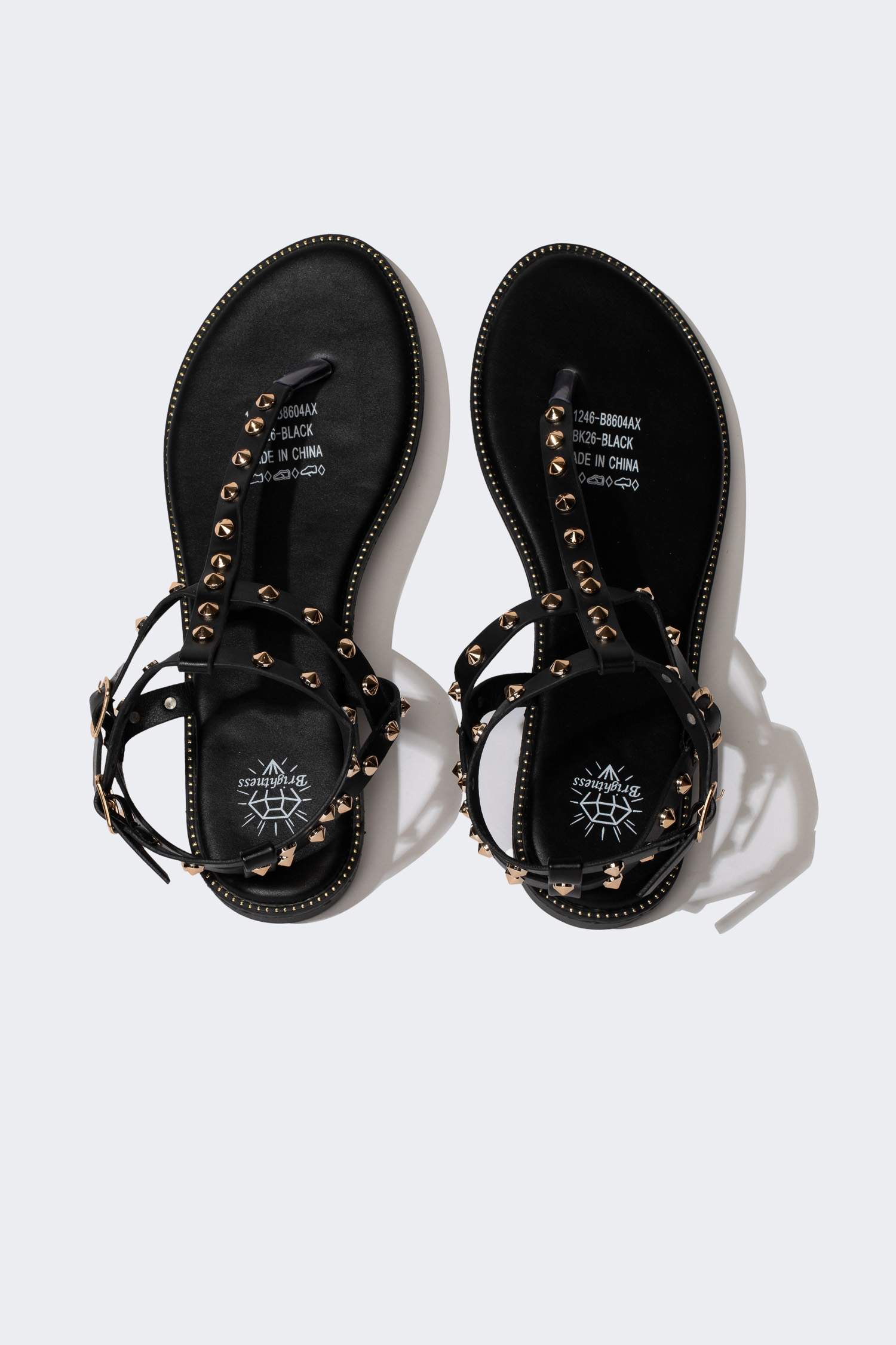 Сандалии на плоской подошве для женщин