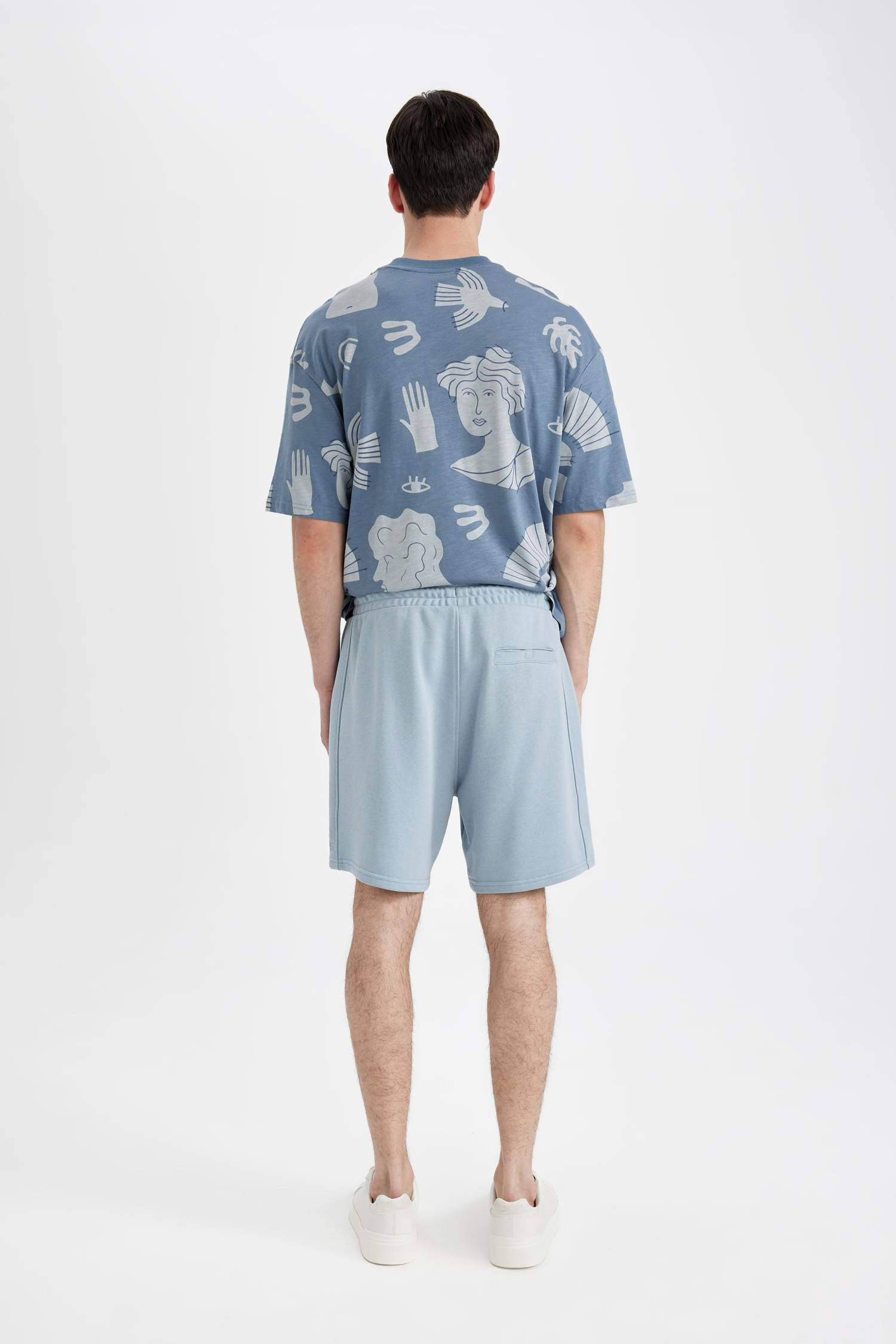 شورت قصة عادية بجيب