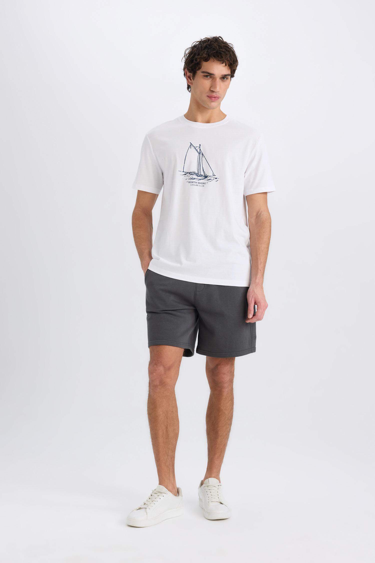 Regular Fit Düz Paça Beli Bağcıklı Cepli Basic Düz Şort