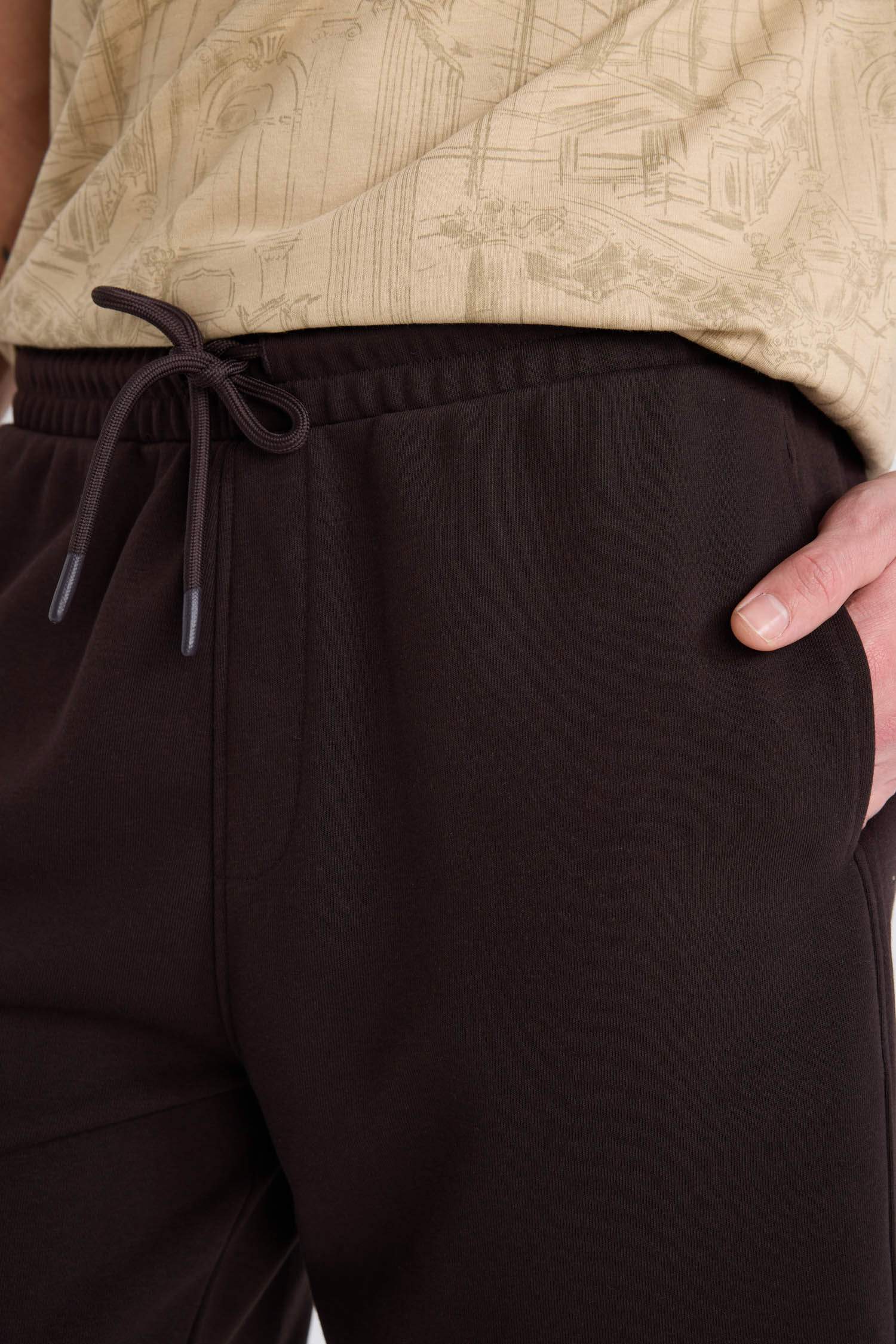 Regular Fit Düz Paça Beli Bağcıklı Cepli Basic Düz Şort