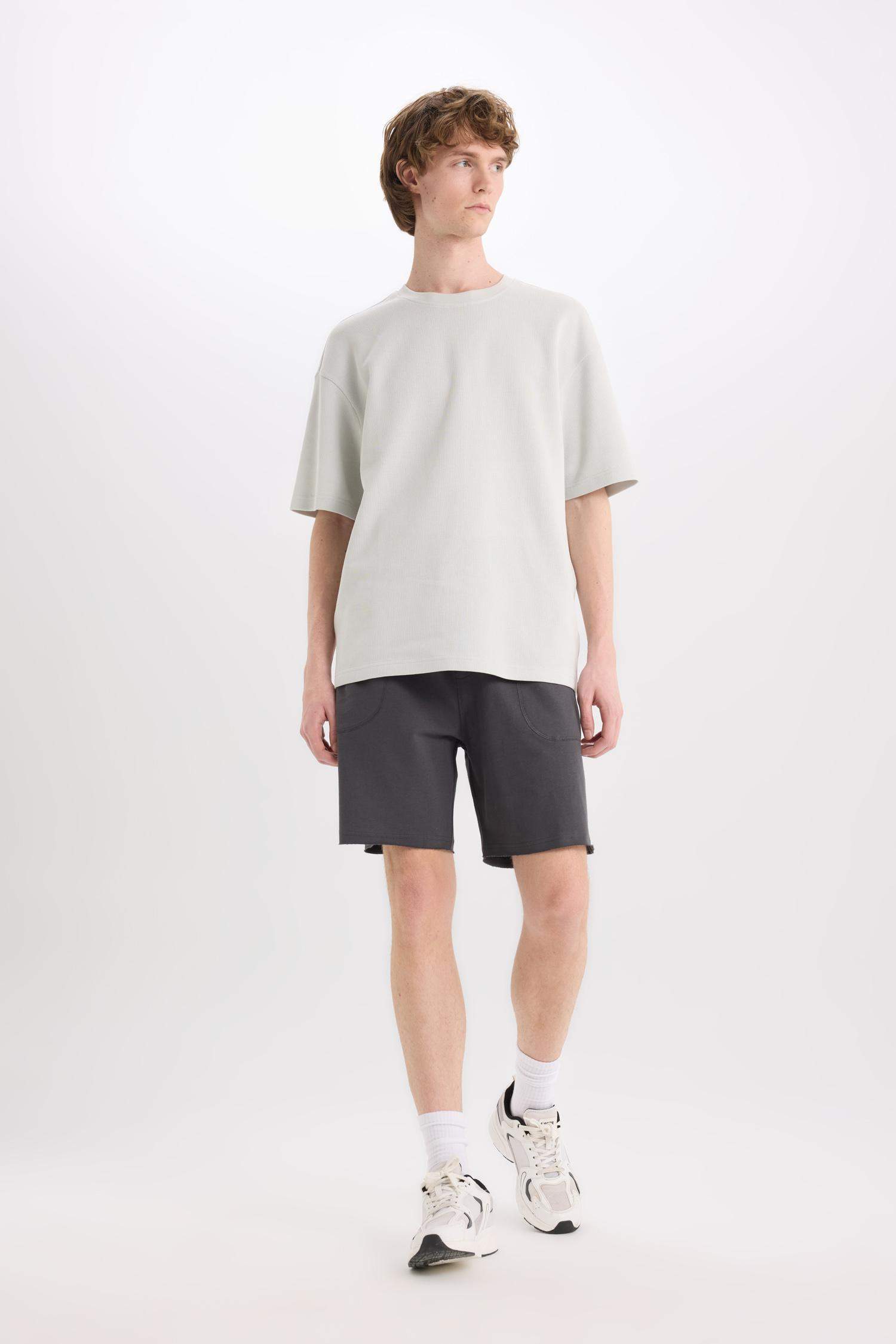 Cotton Slim Fit Skinny Leg Pocketed Basic Shorts