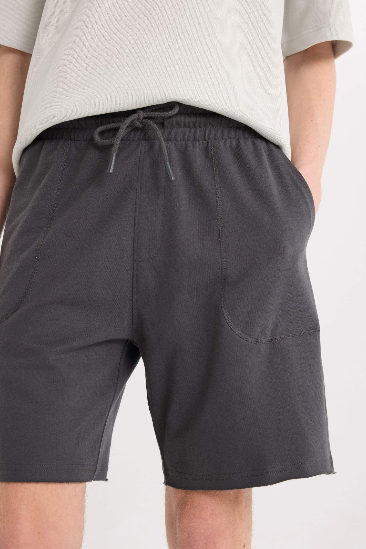 Short slim basique en coton