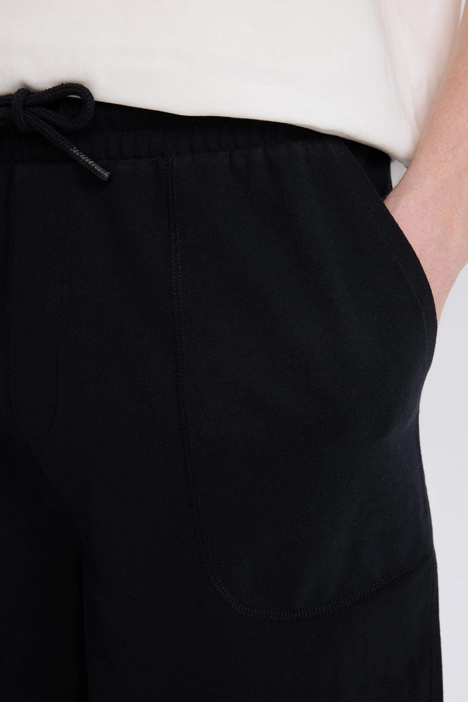 شورت قطن سليم فيت برجل ضيقة