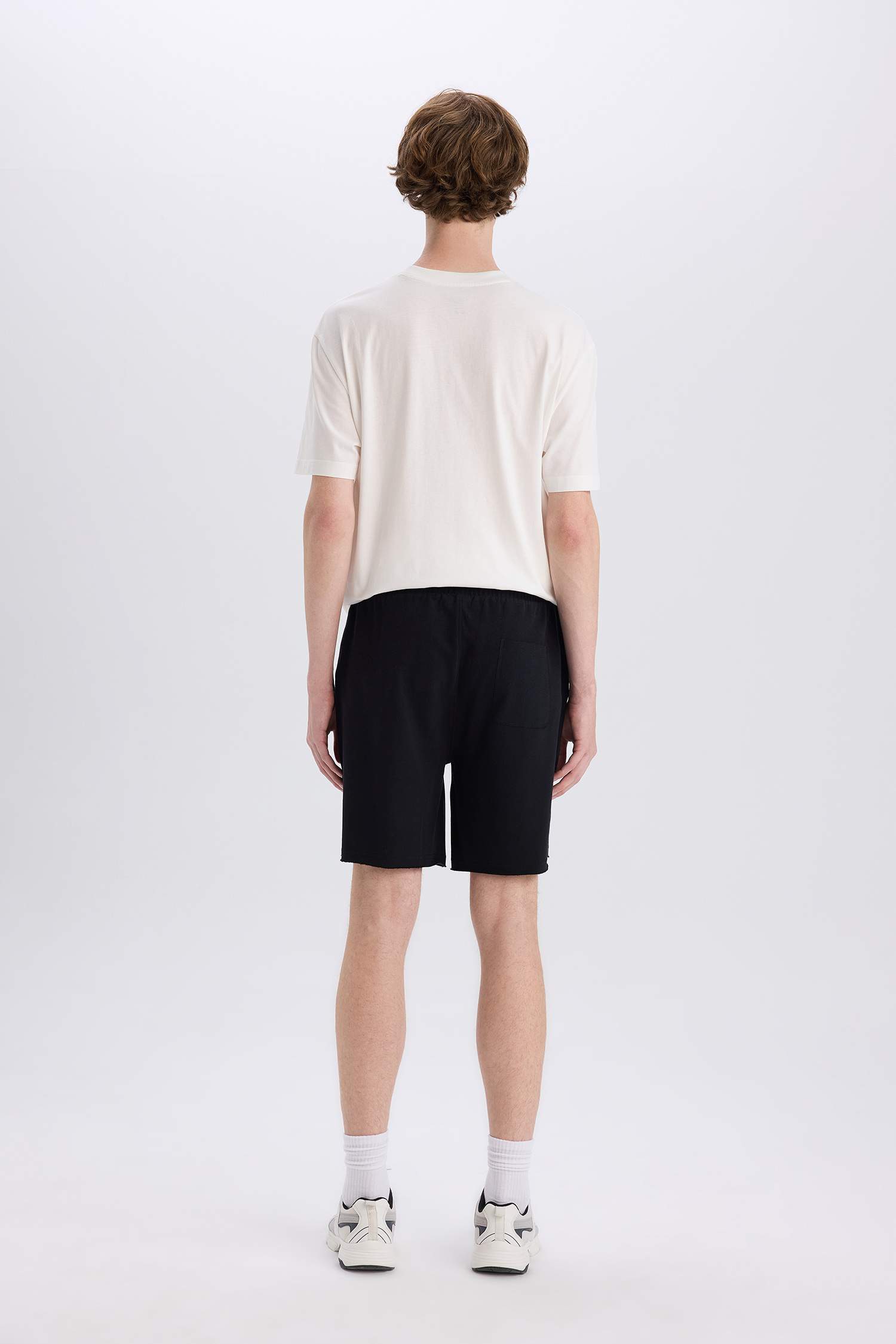 شورت قطن سليم فيت برجل ضيقة