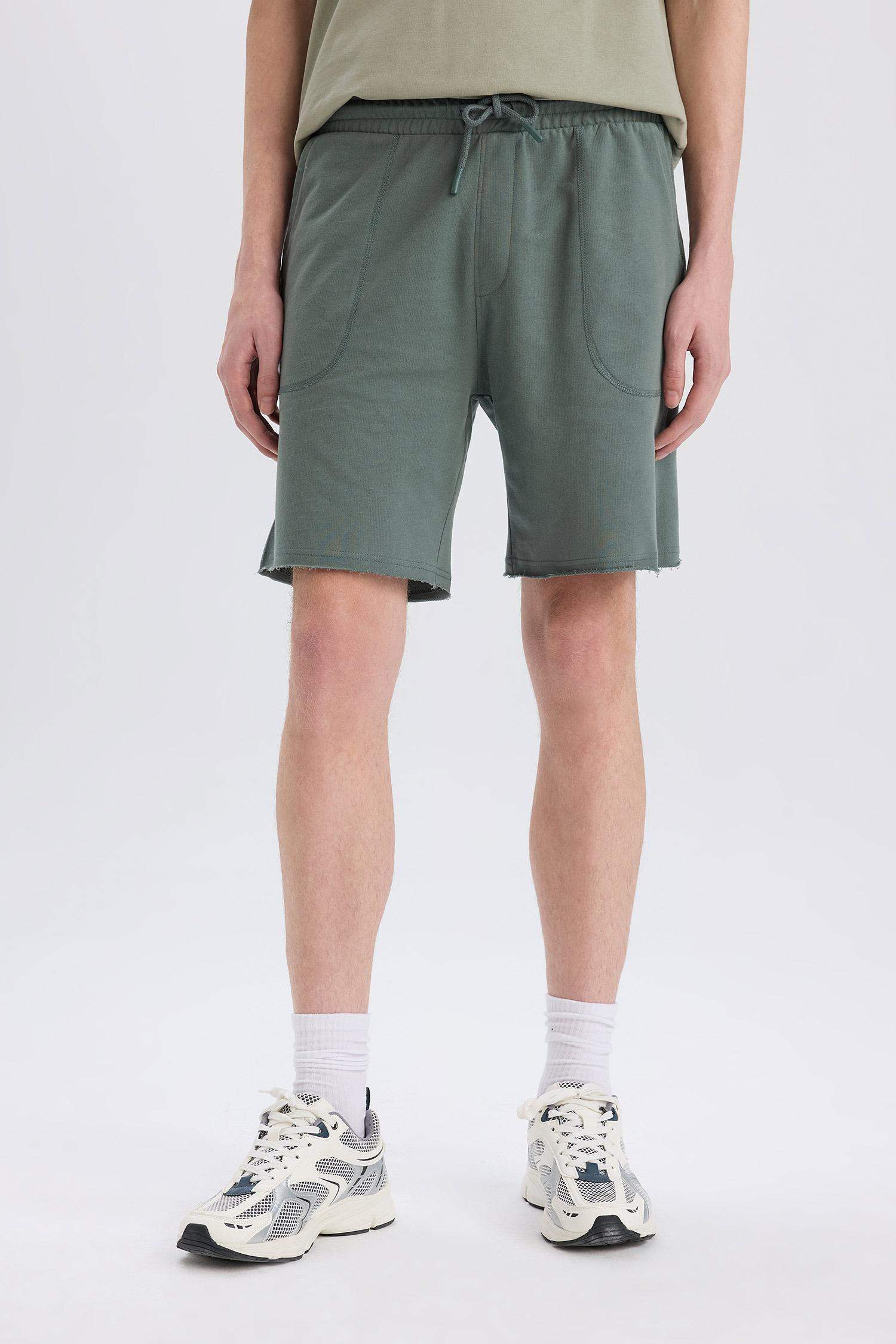 Шорты скинни, узкие, с карманами, базовые