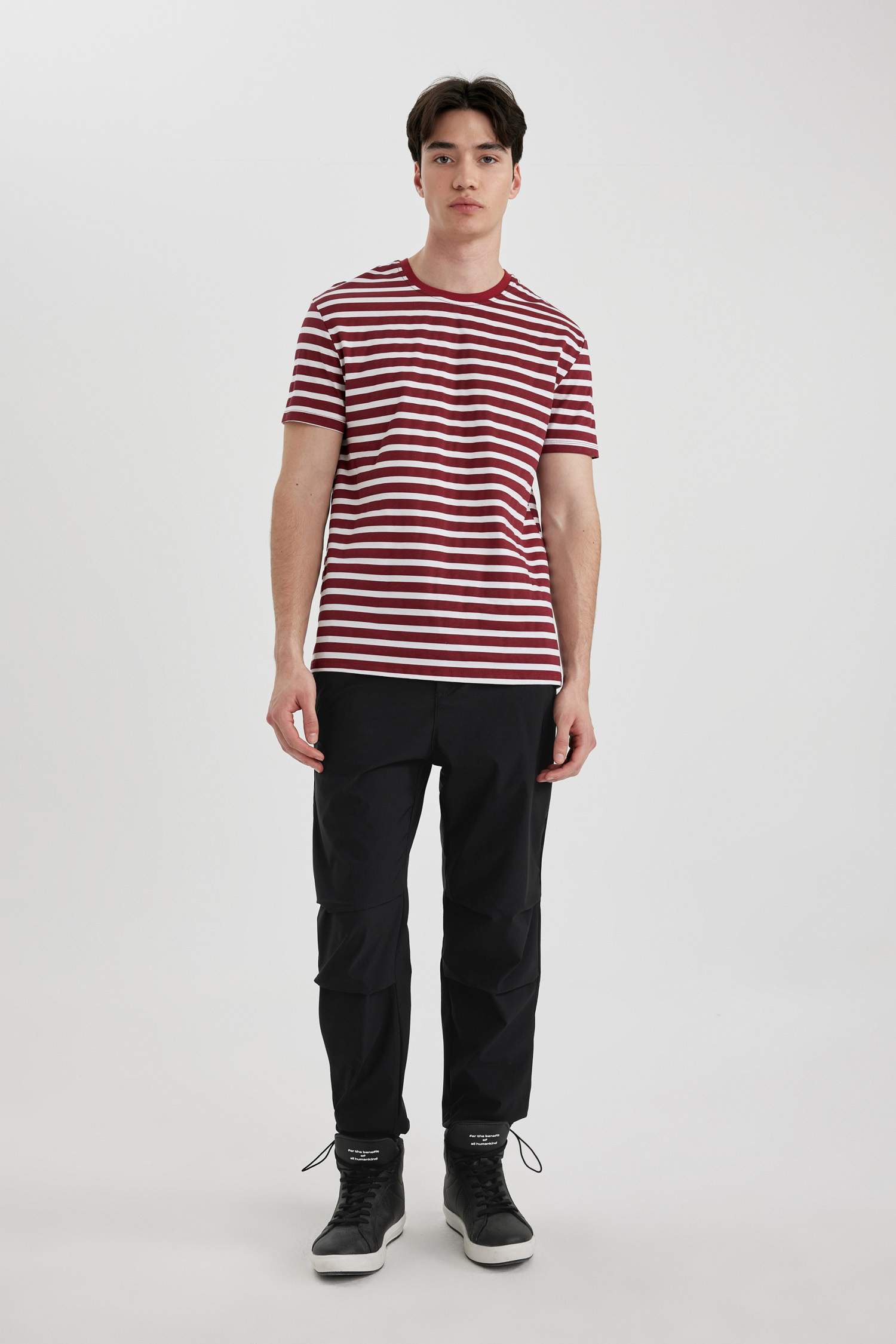 بلوزة مخطط قصة عادية بياقة مستديرة