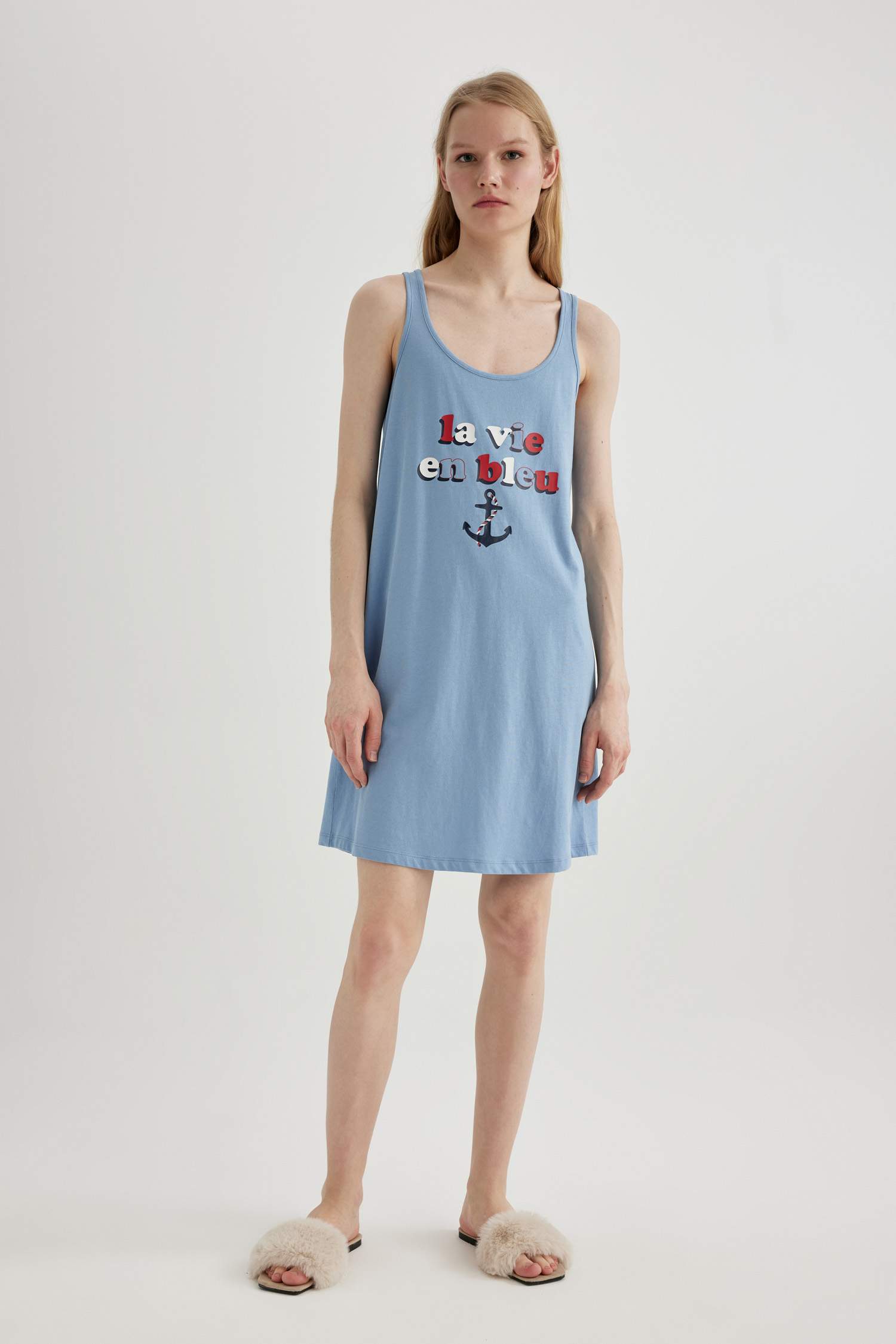 فستان بدون كم قصة عادية بياقة مستديرة من Fall In Love