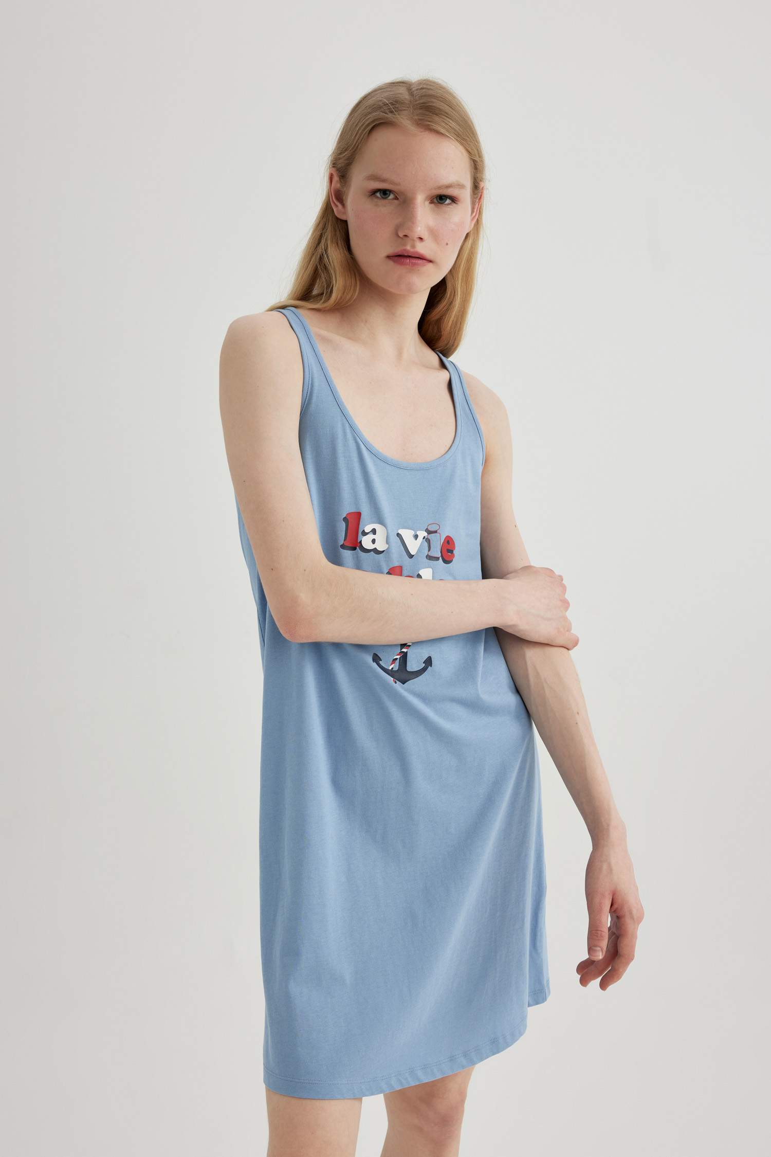 فستان بدون كم قصة عادية بياقة مستديرة من Fall In Love