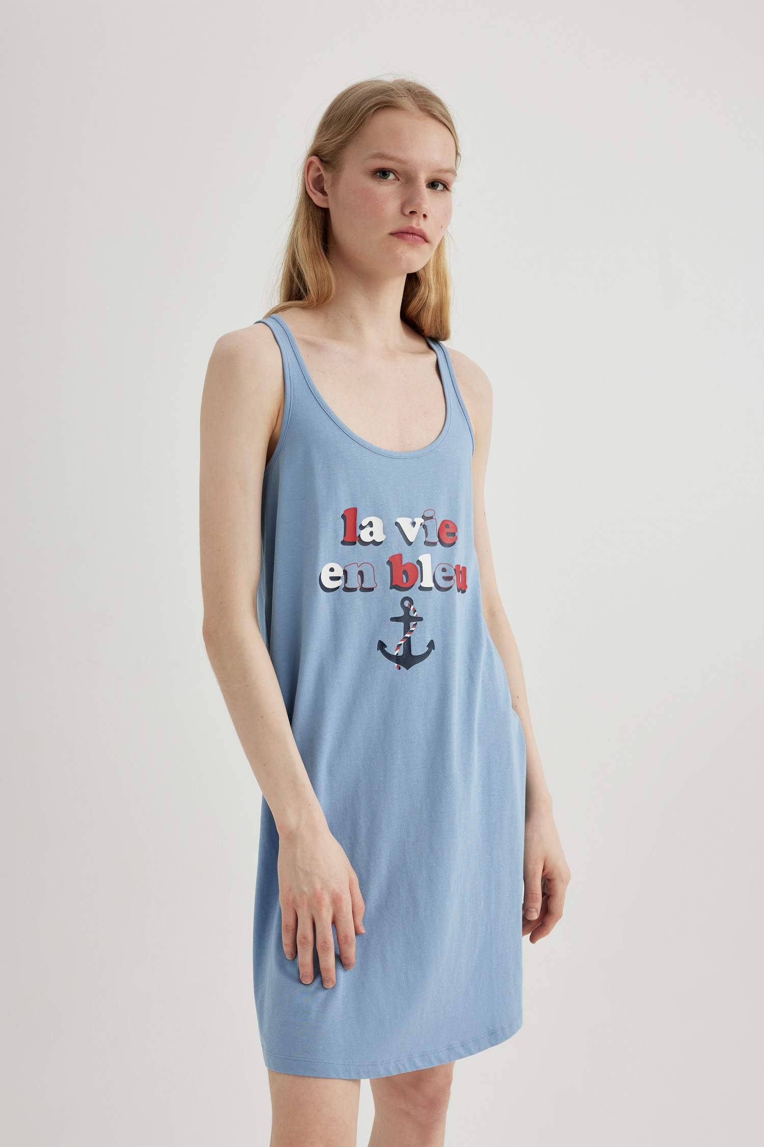 فستان بدون كم قصة عادية بياقة مستديرة من Fall In Love