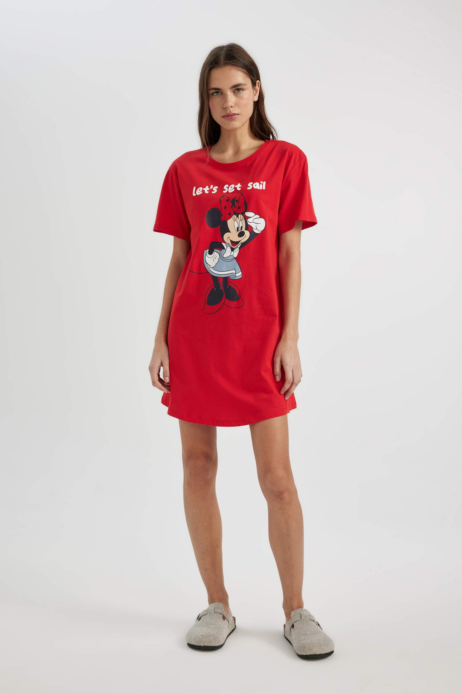 Disney Mickey & Minnie Regular Fit Bisiklet Yaka Kısa Kollu Gecelik-Fall in Love