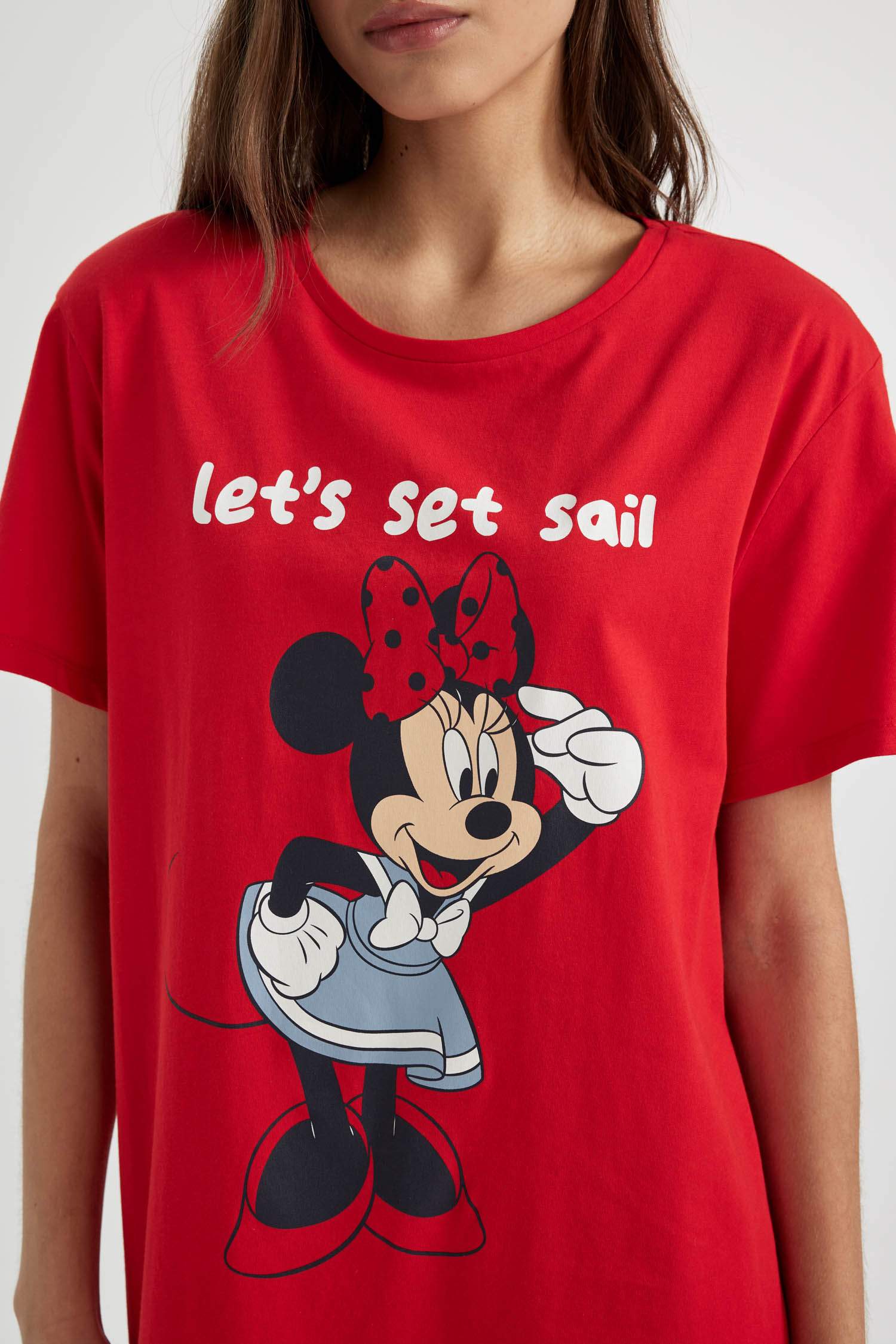 Disney Mickey & Minnie Regular Fit Bisiklet Yaka Kısa Kollu Gecelik-Fall in Love