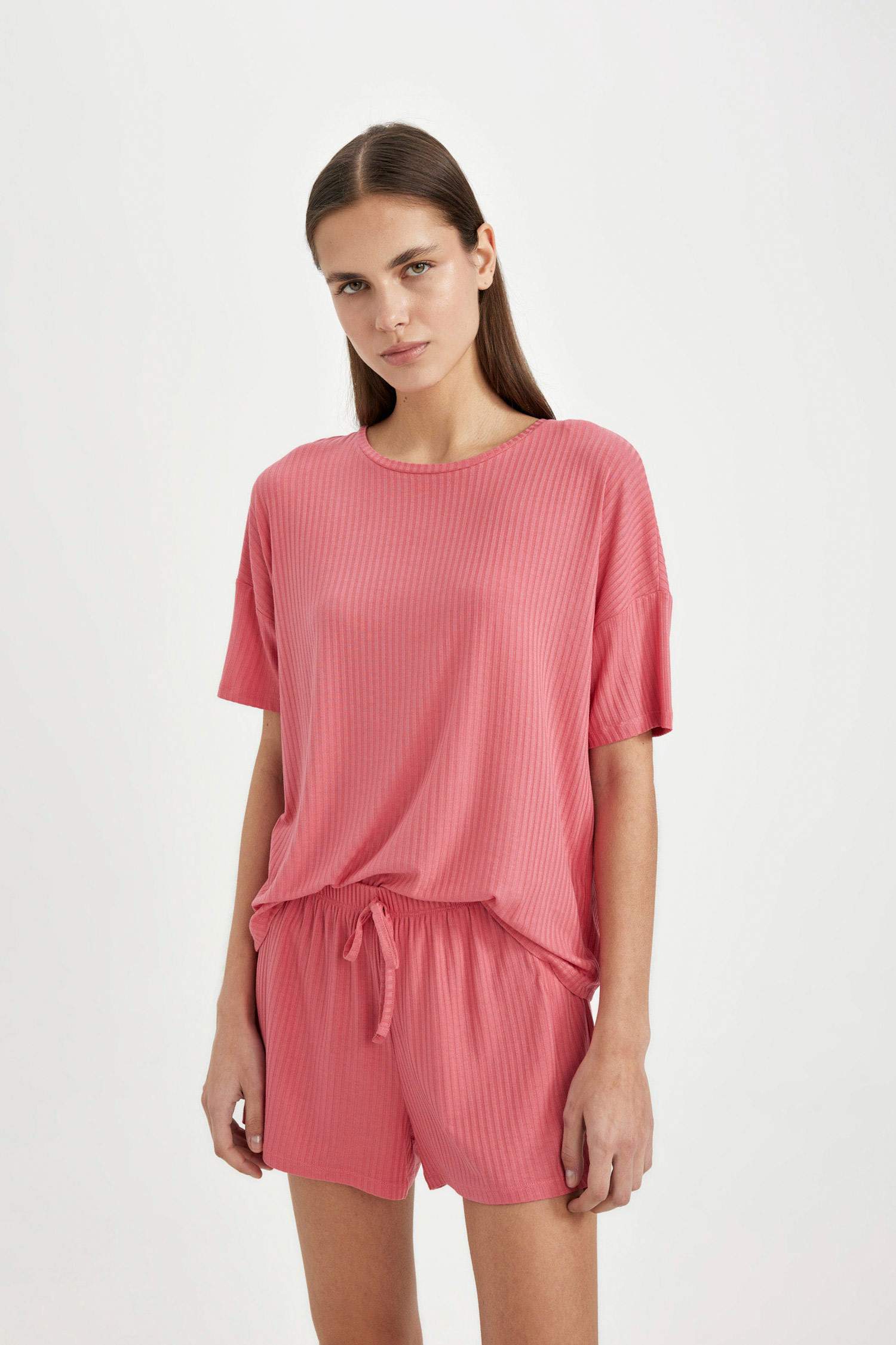 Pijama Takımı Ribana Kısa Kollu Üst Beli Lastikli Şort Altı-Fall in Love