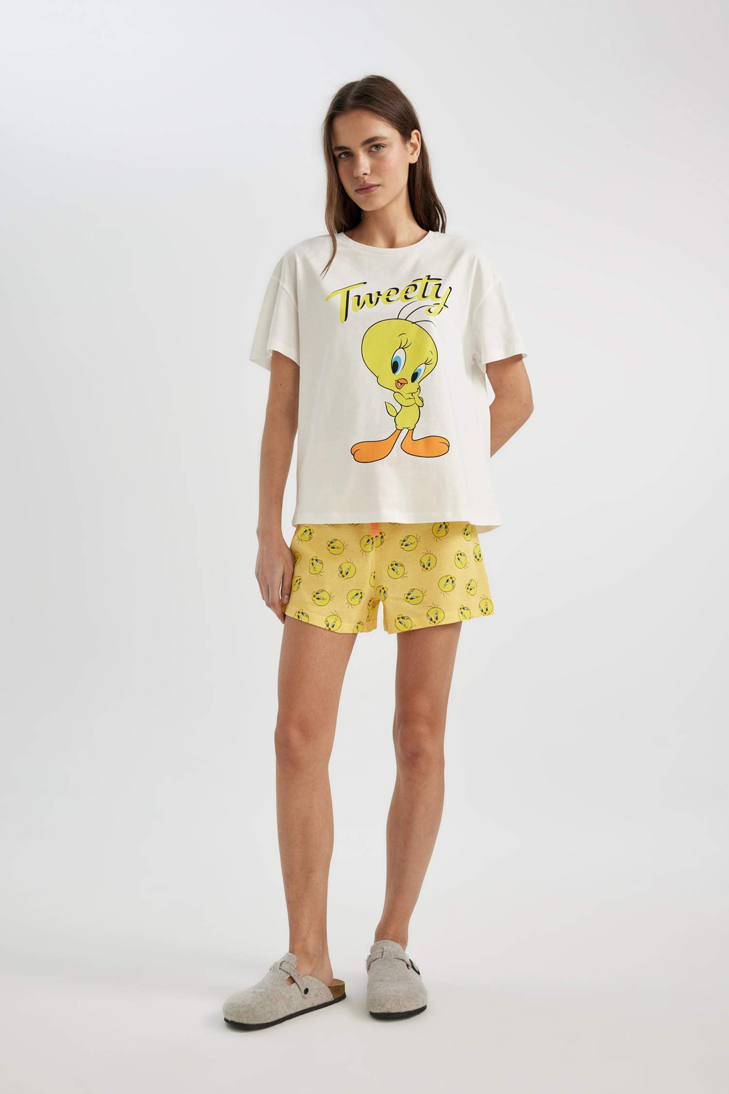 Looney Tunes Pijama Takım Kısa Kollu Üst  Şort Beli Lastikli Alt -Fall in Love