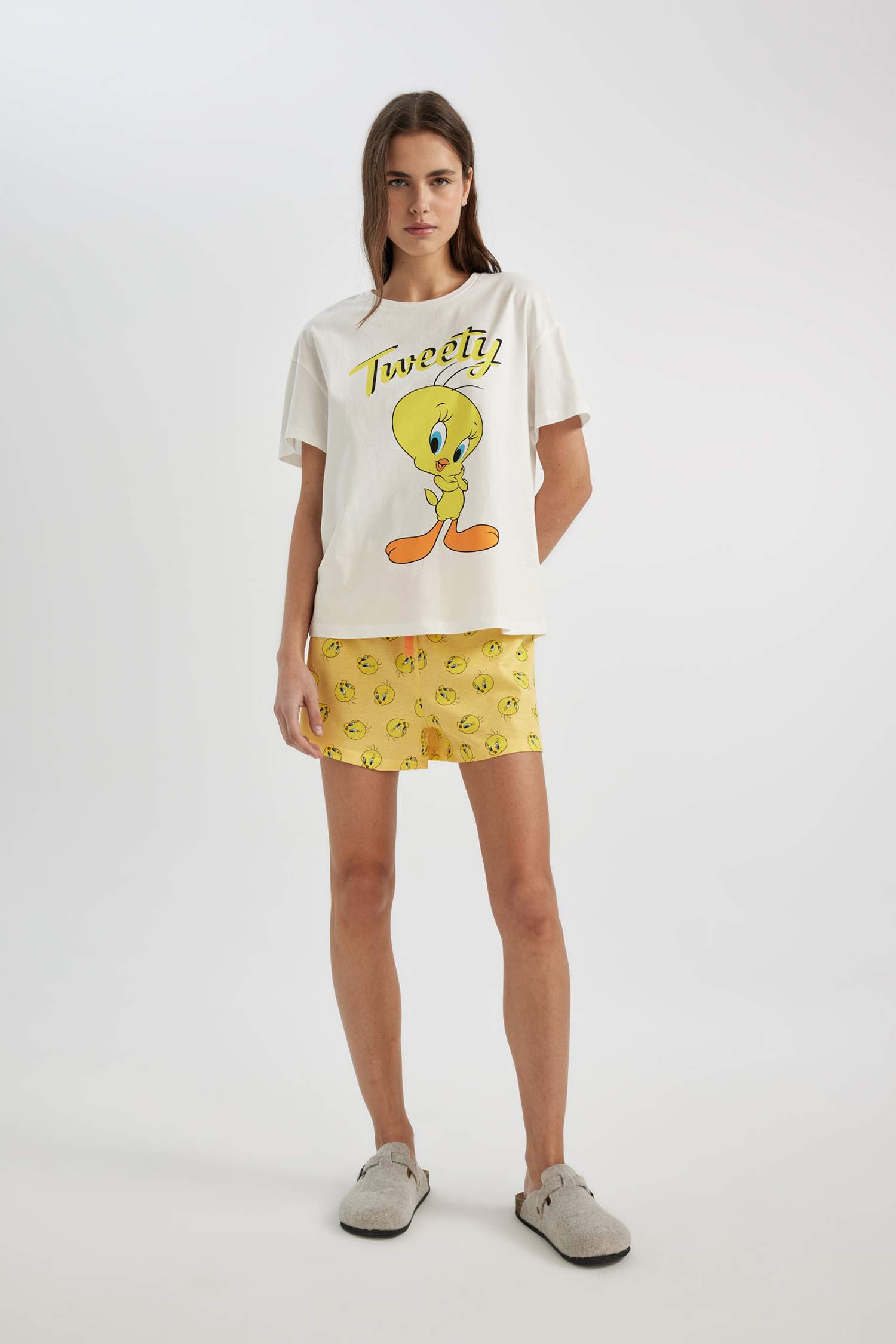 Looney Tunes Pijama Takım Kısa Kollu Üst  Şort Beli Lastikli Alt -Fall in Love
