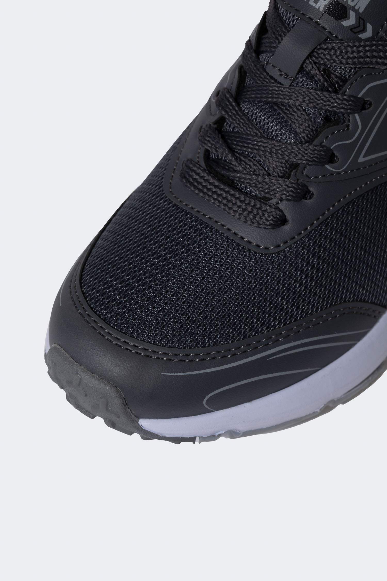 Кроссовки на толстой подошве для мальчиков