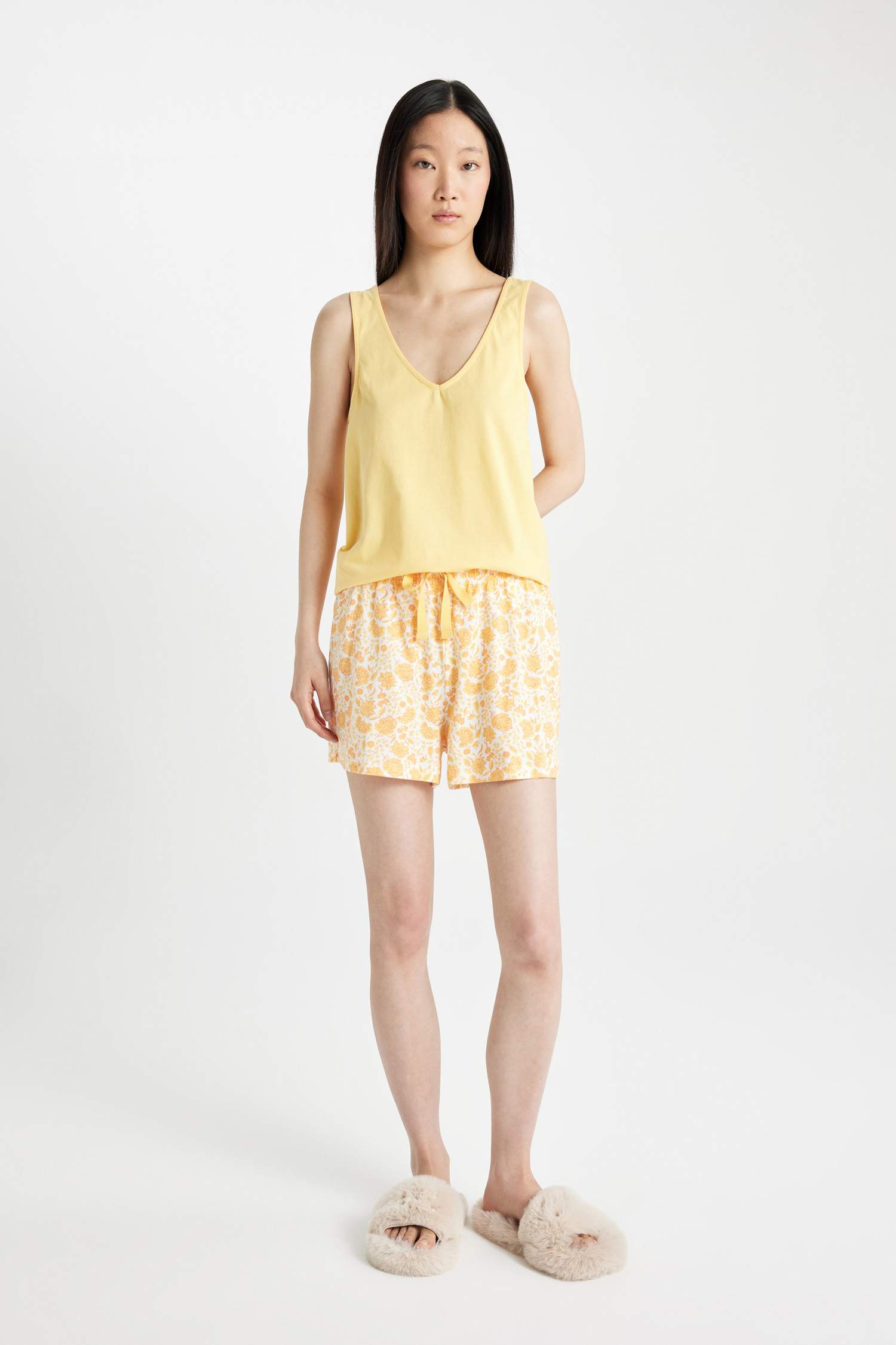 Fall in Love Pijama Takımı Kolsuz Üst Desenli Kısa Şort Alt  