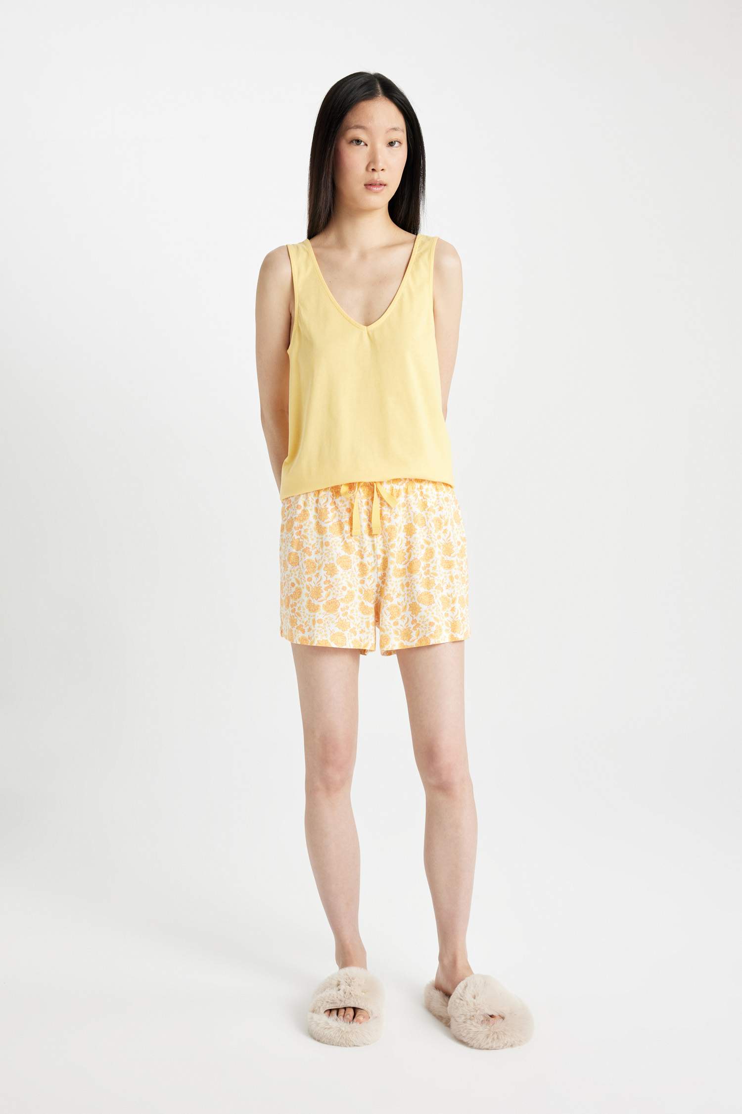 Fall in Love Pijama Takımı Kolsuz Üst Desenli Kısa Şort Alt  