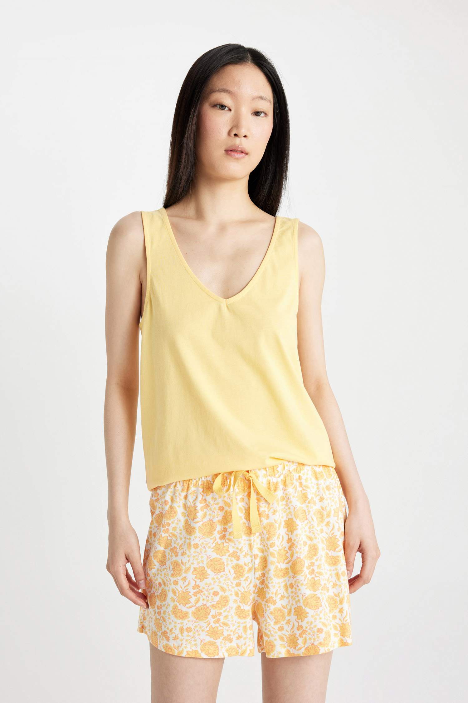 Fall in Love Pijama Takımı Kolsuz Üst Desenli Kısa Şort Alt  