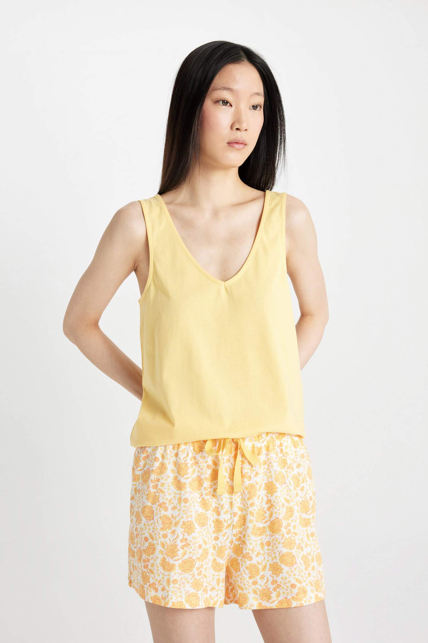 Fall in Love Pijama Takımı Kolsuz Üst Desenli Kısa Şort Alt  