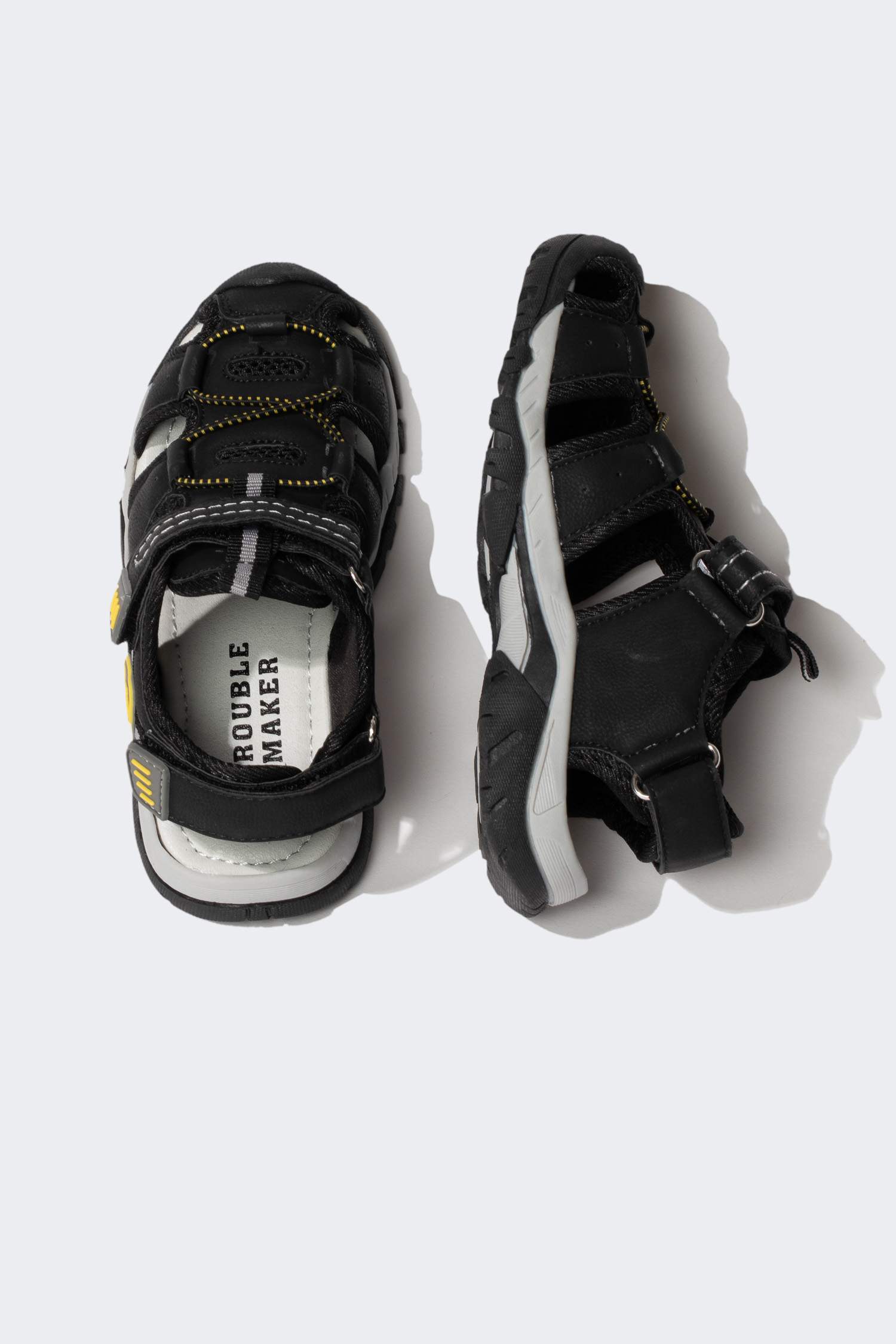 صندل ولادي بكعب مسنن