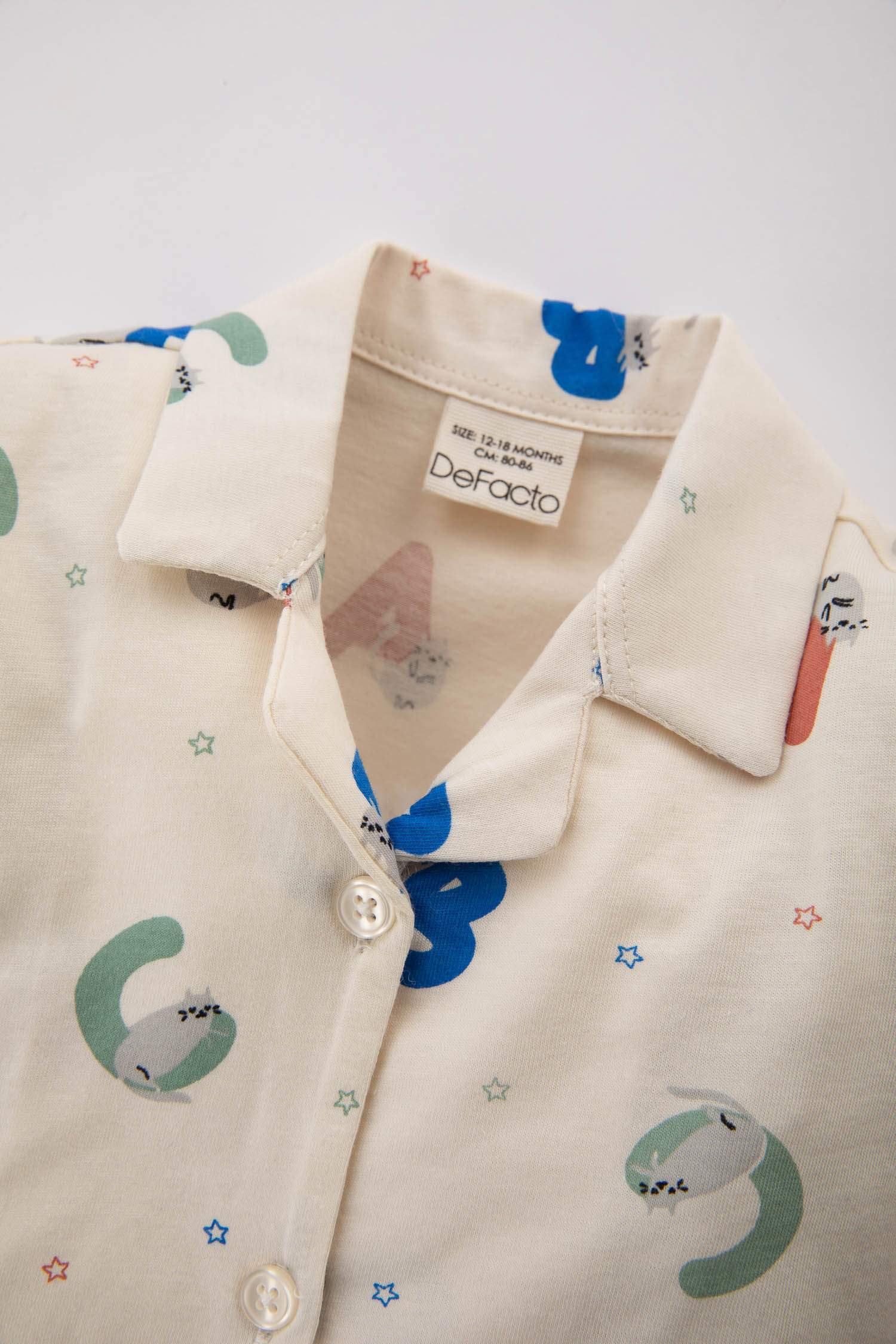 طقم بيجاما ولادي بطبعة شعار ممشط - قطعتين