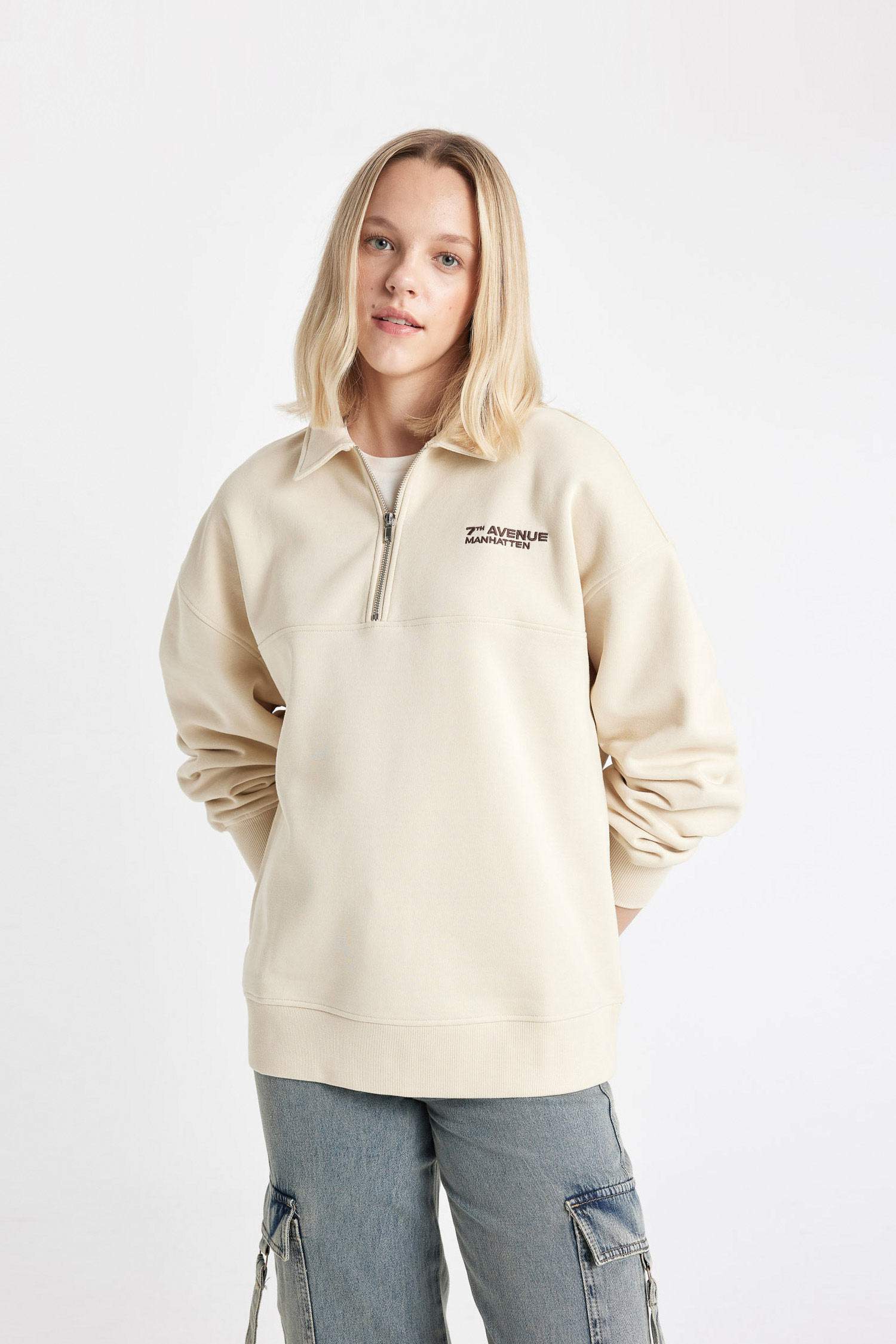 Regular Fit Fermuarlı Polo Yaka Baskılı Kalın Sweatshirt