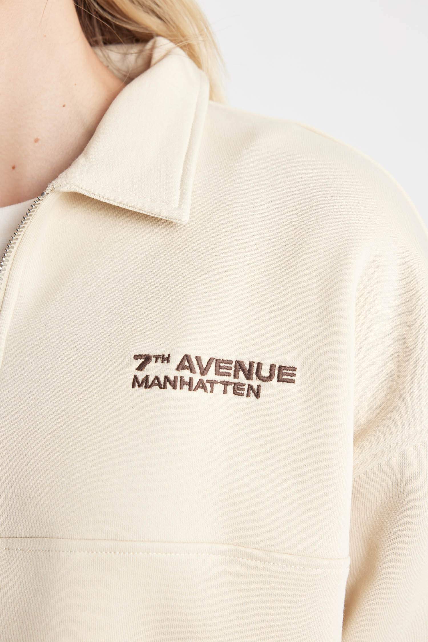 Regular Fit Fermuarlı Polo Yaka Baskılı Kalın Sweatshirt