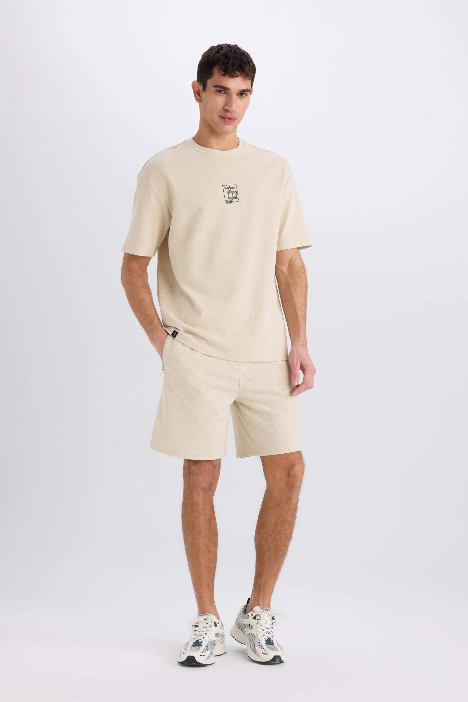 Regular Fit Düz Paça Cepli Basic Düz Şort