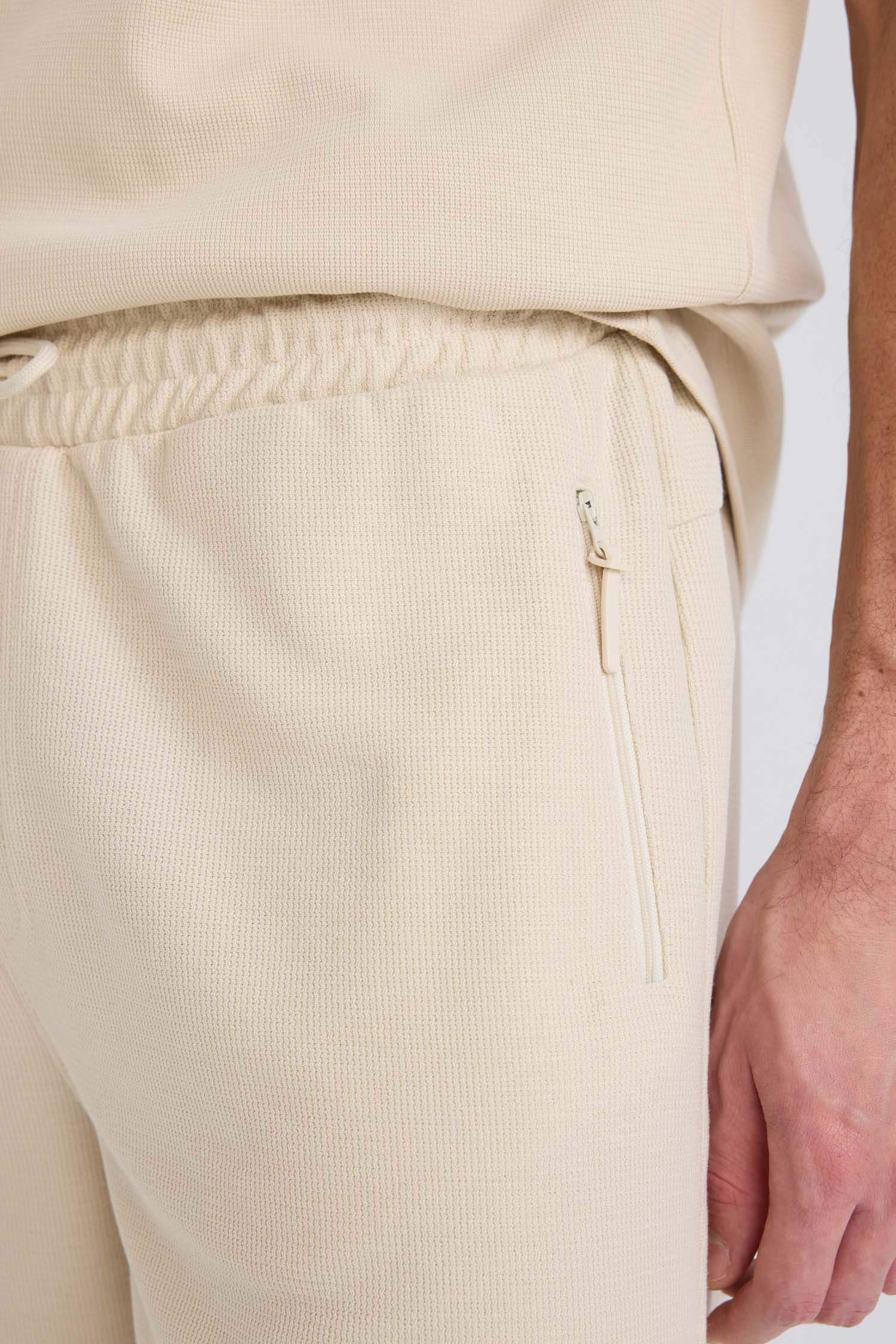 Regular Fit Düz Paça Cepli Basic Düz Şort