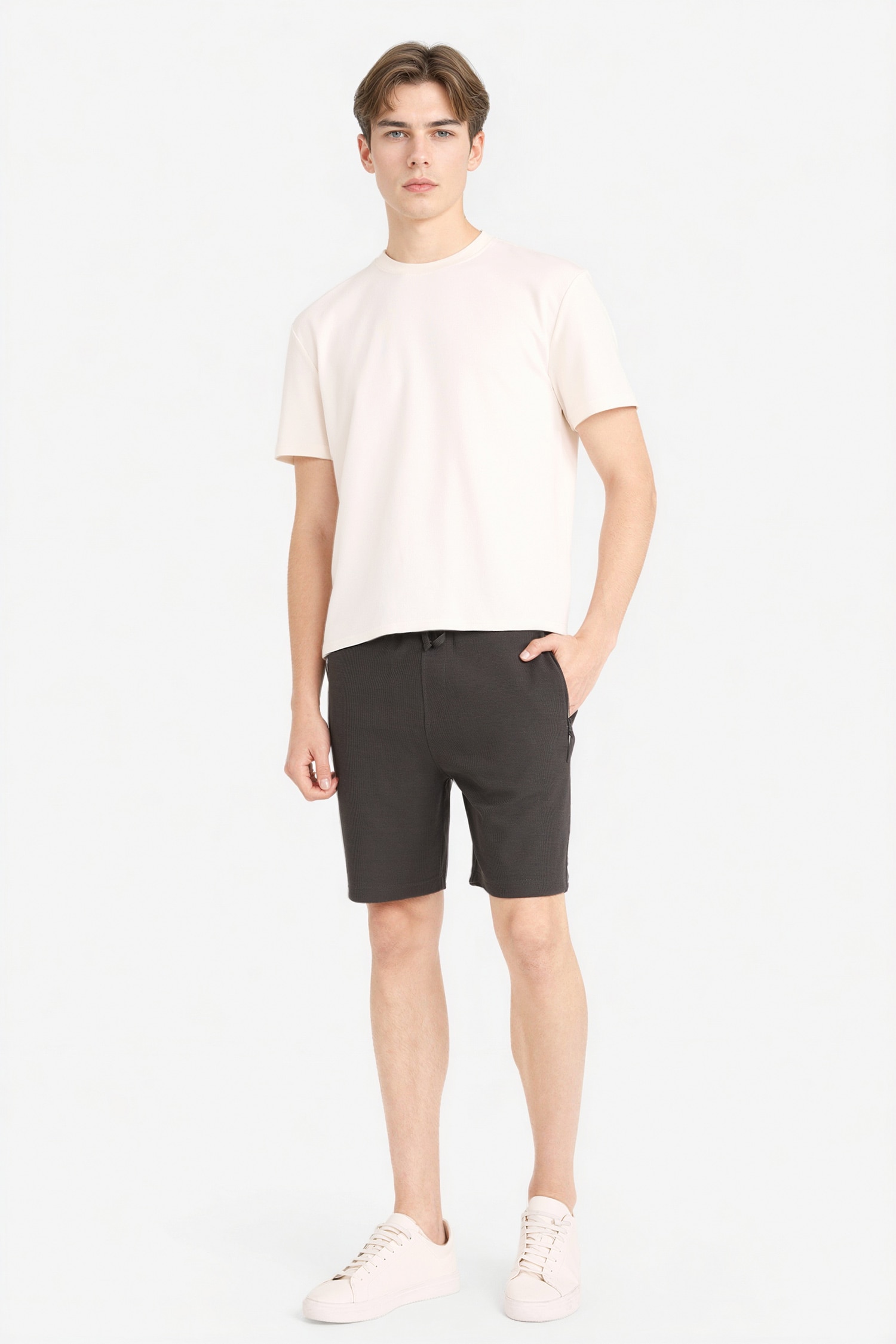 DeFacto Regular Fit Basic Şort