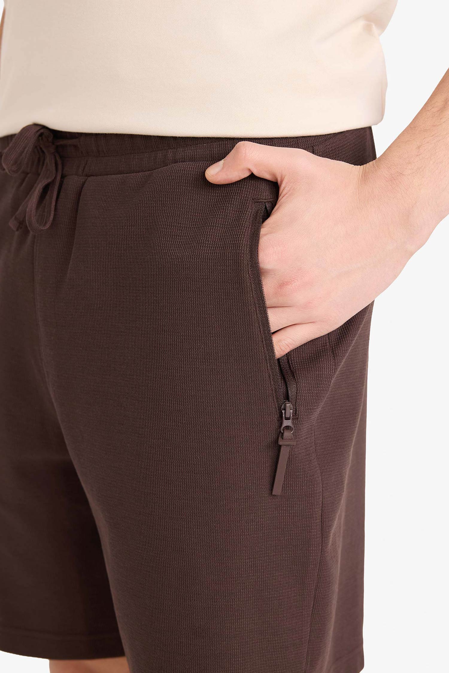 DeFacto Regular Fit Basic Şort görsel 4