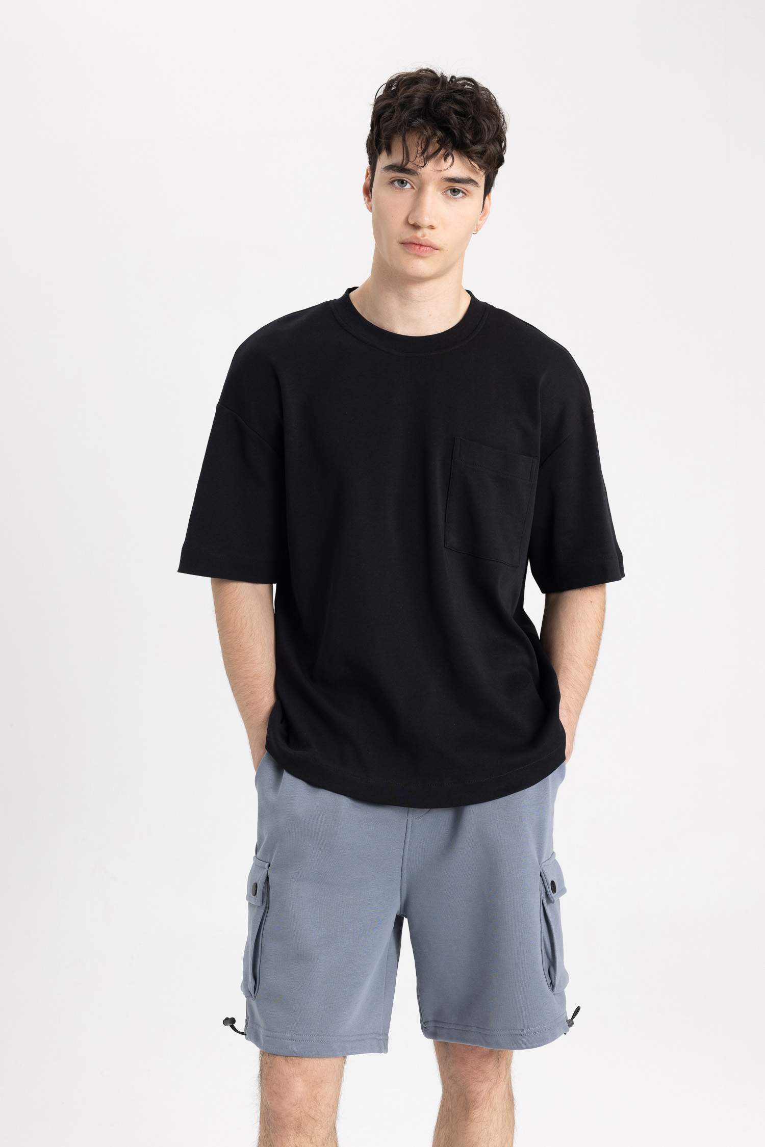 Oversize Fit Regular Hem Shorts