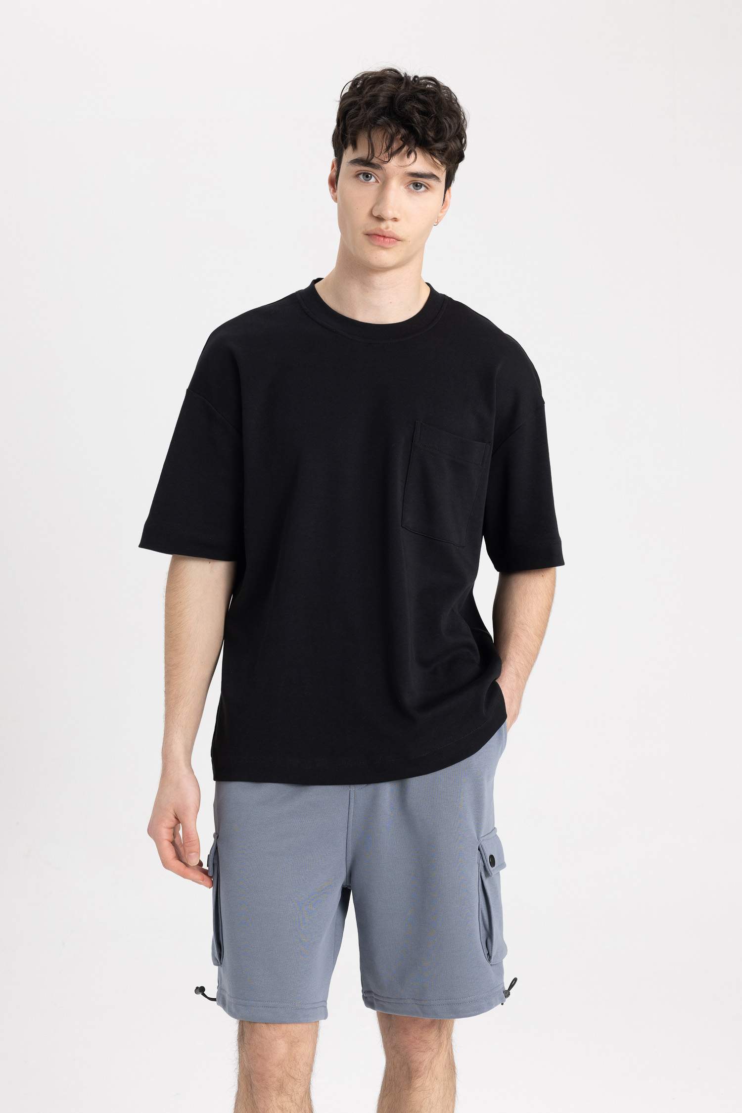 Oversize Fit Regular Hem Shorts