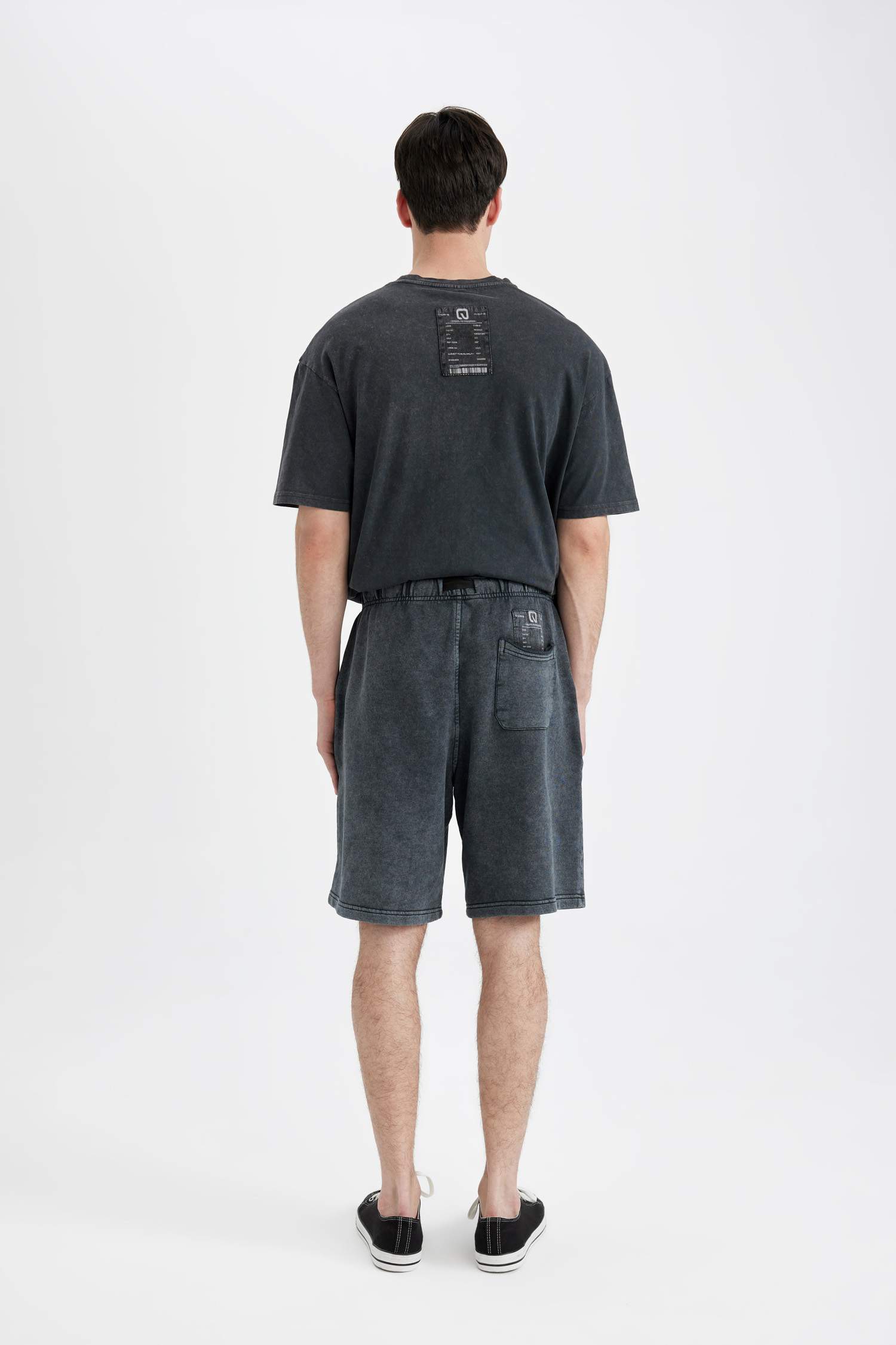 Шолақ шалбар